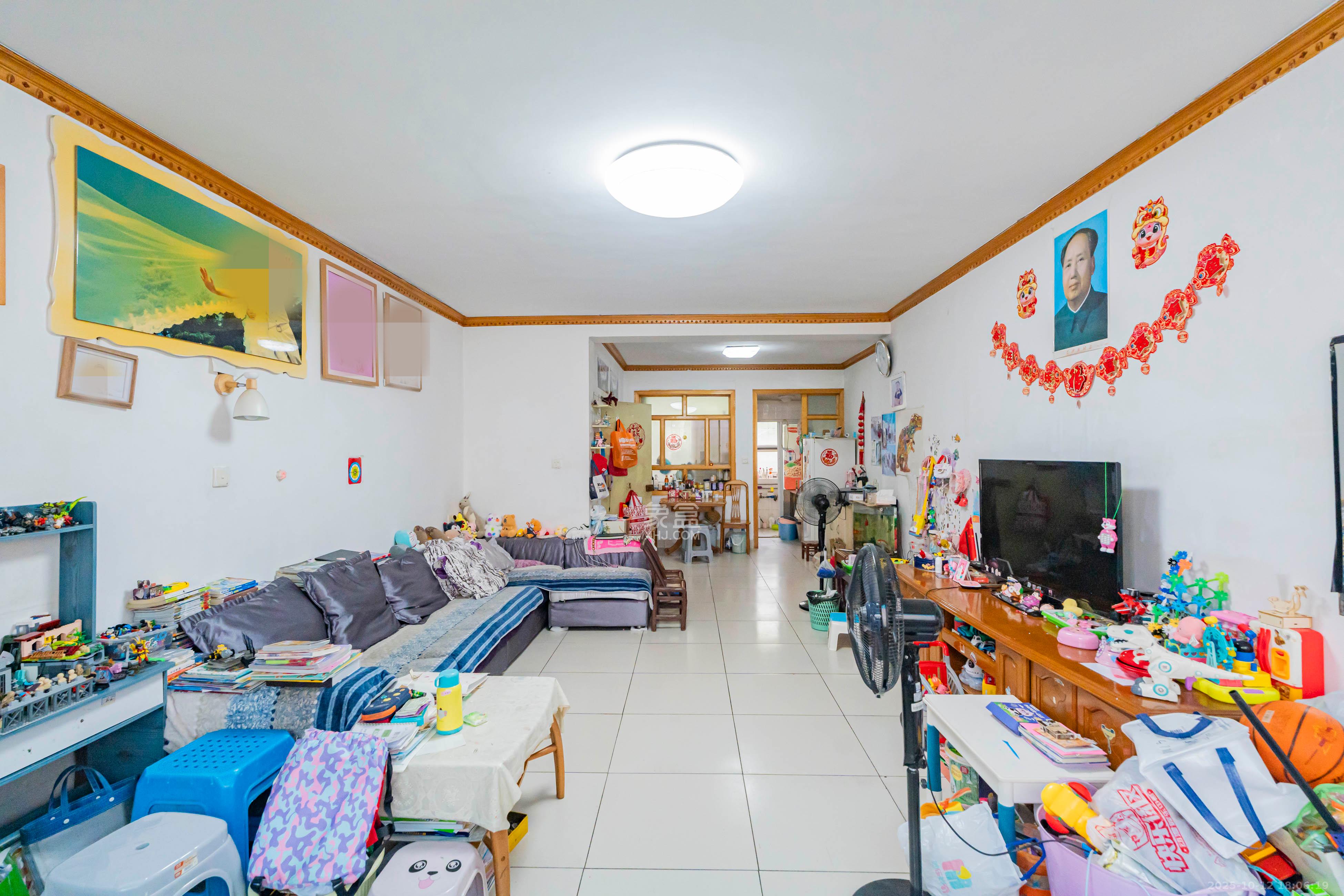 学宫街64号银行宿舍  2室2厅1卫    70.0万客厅