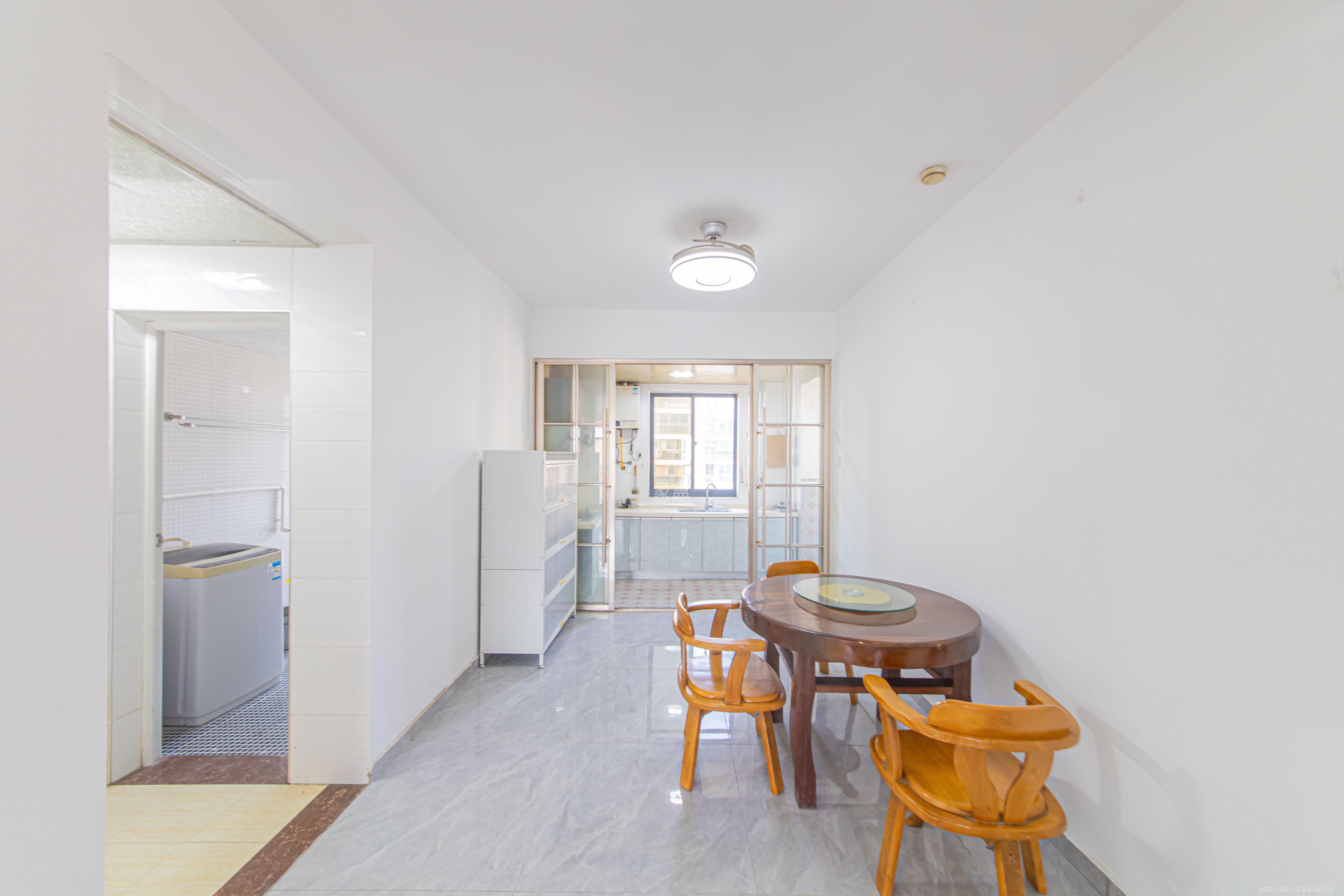 天和家园  3室2厅2卫    100.0万 天和家园  3室2厅2卫    100.0万客厅