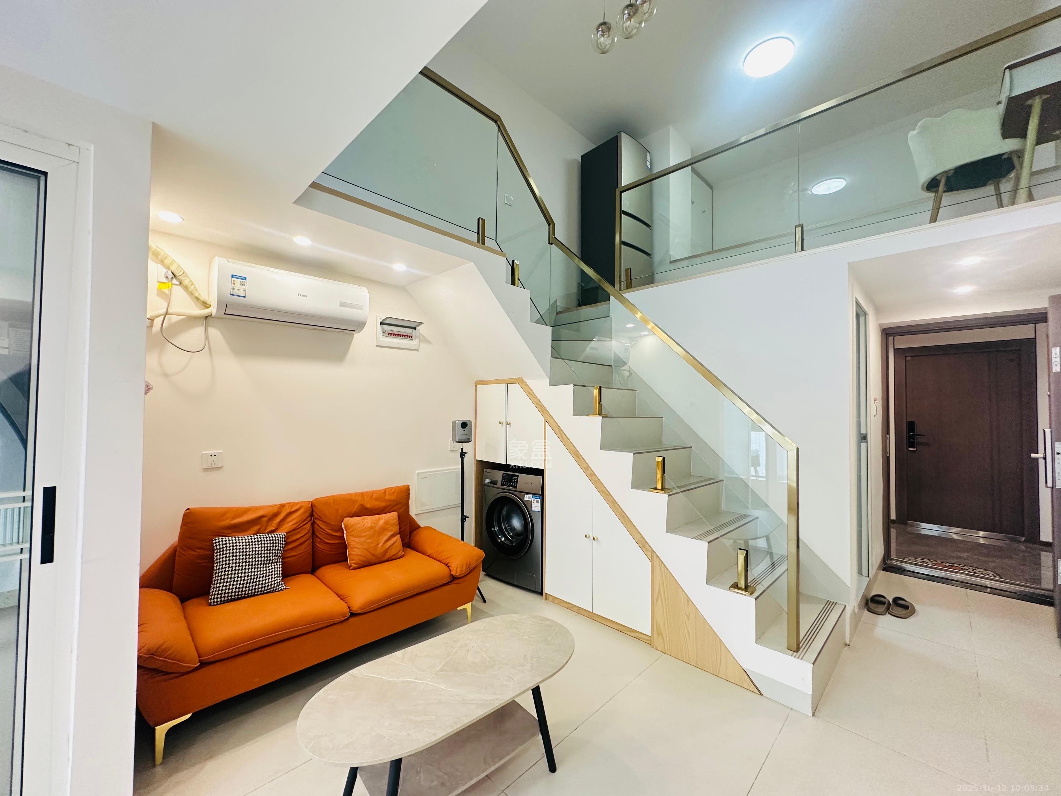 卓越中寰  2室1厅1卫    2300.0元/月室内图