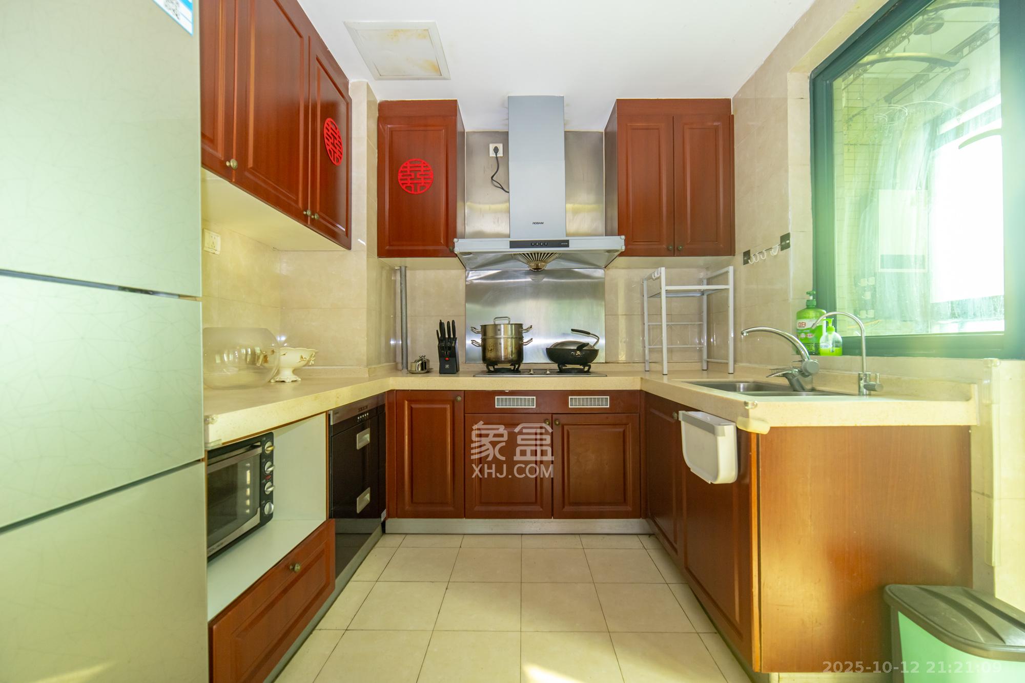 恒大雅苑  3室2厅1卫    119.0万厨房