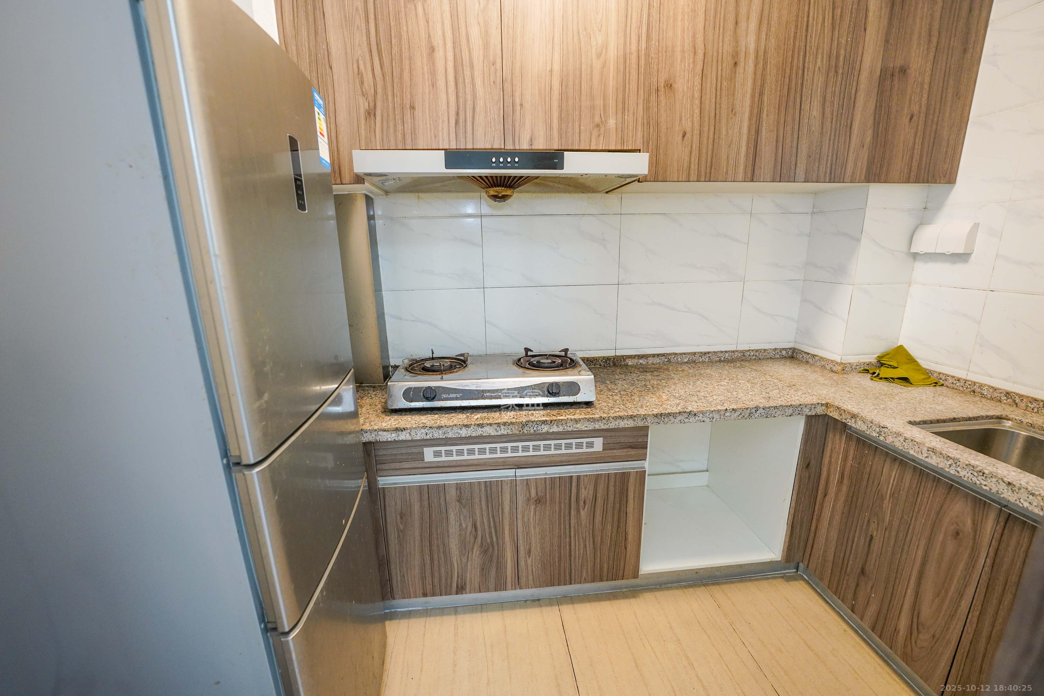 碧桂园公园壹号(凯怡茗苑) 4室2厅2卫 75.0万 碧桂园公园壹号(凯怡茗苑) 4室2厅2卫 75.0万其他