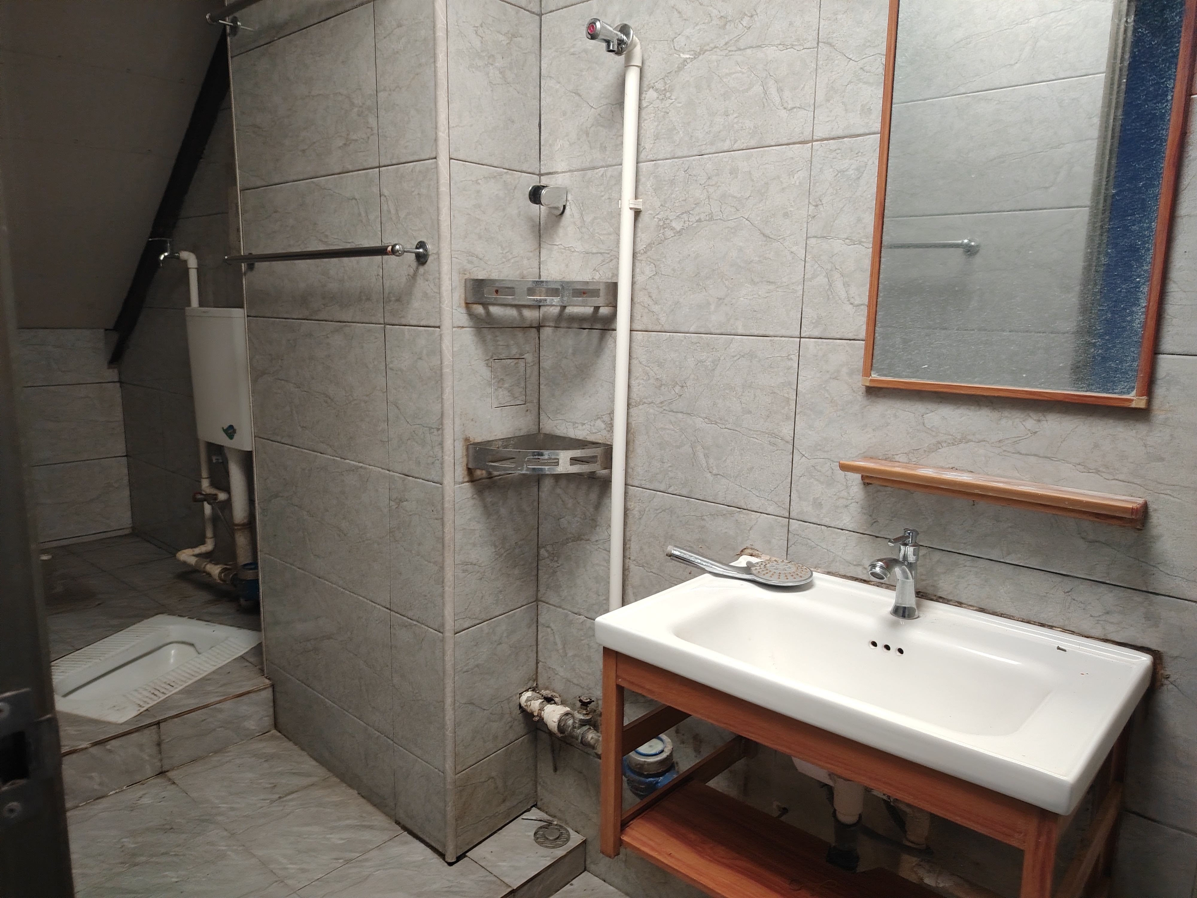 中海锦城   80.0㎡      6800.0元/月室内图