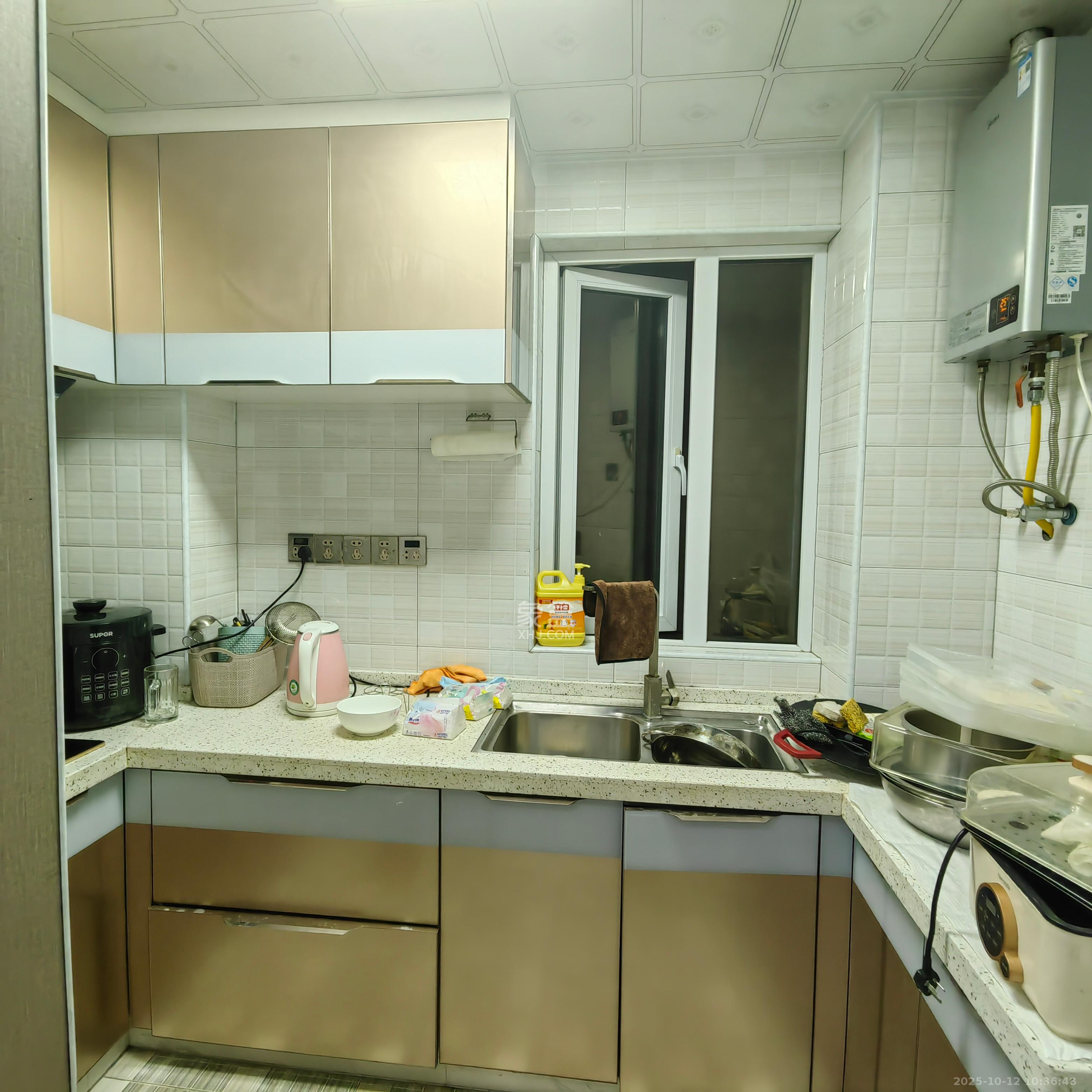 荣盛花语城 2室2厅1卫 1500.0元/月 荣盛花语城 2室2厅1卫 1500.0元/月室内图