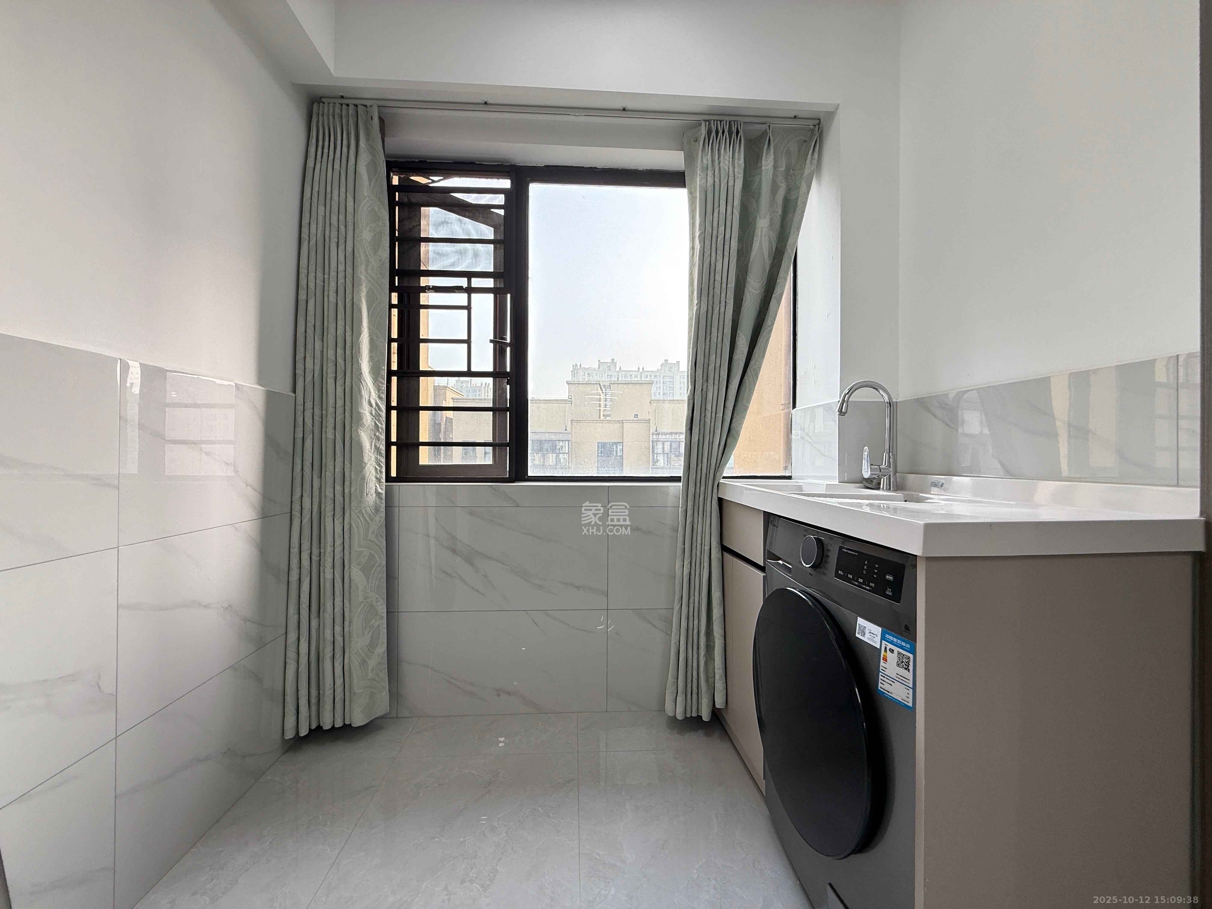 勤诚达境界城  3室2厅1卫    2200.0元/月室内图