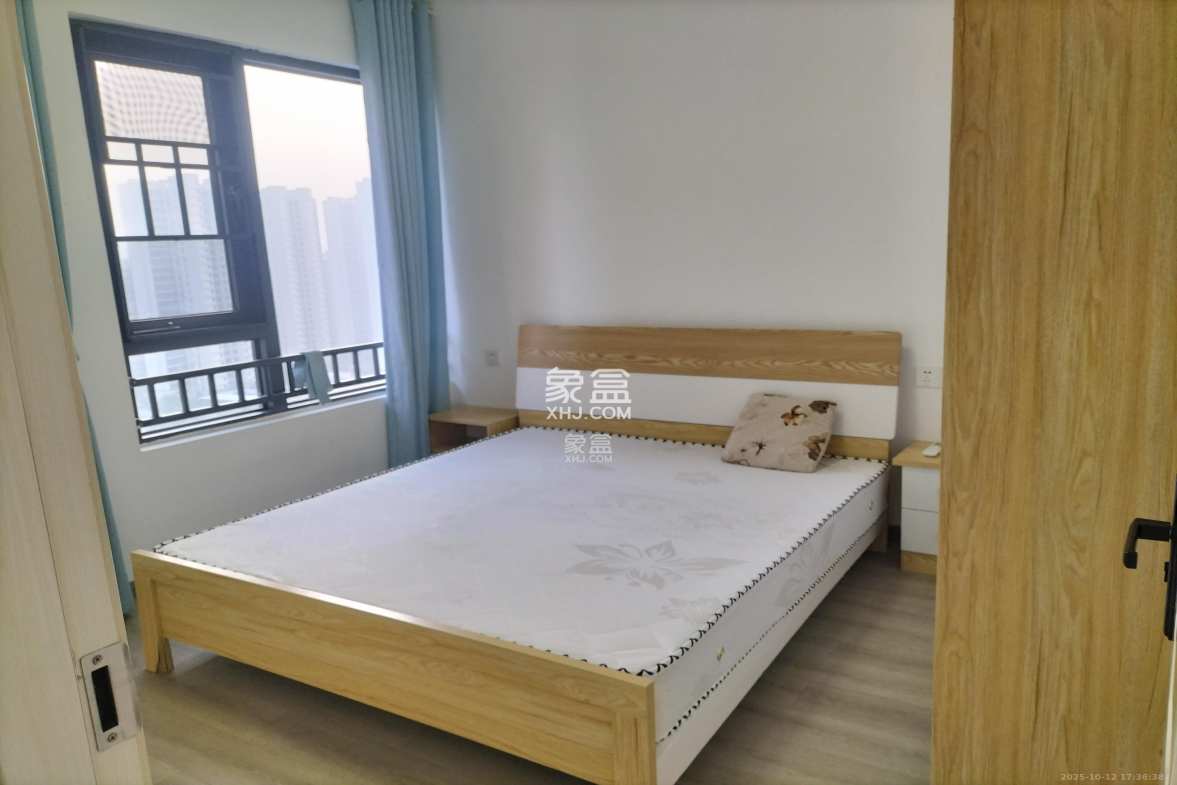 山水梅溪雅郡  3室2厅1卫    2400.0元/月 山水梅溪雅郡  3室2厅1卫    2400.0元/月室内图