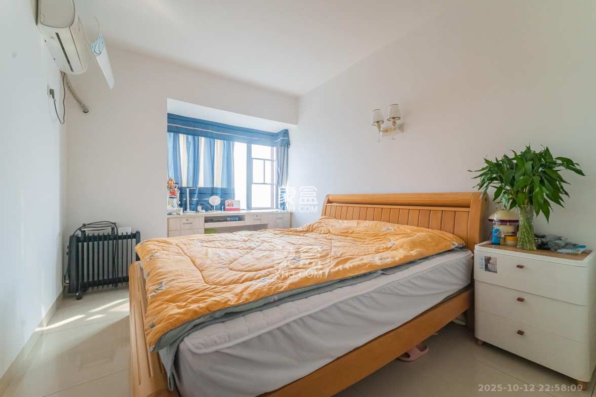 海伦春天 3室2厅1卫 78.8万 海伦春天 3室2厅1卫 78.8万卧室