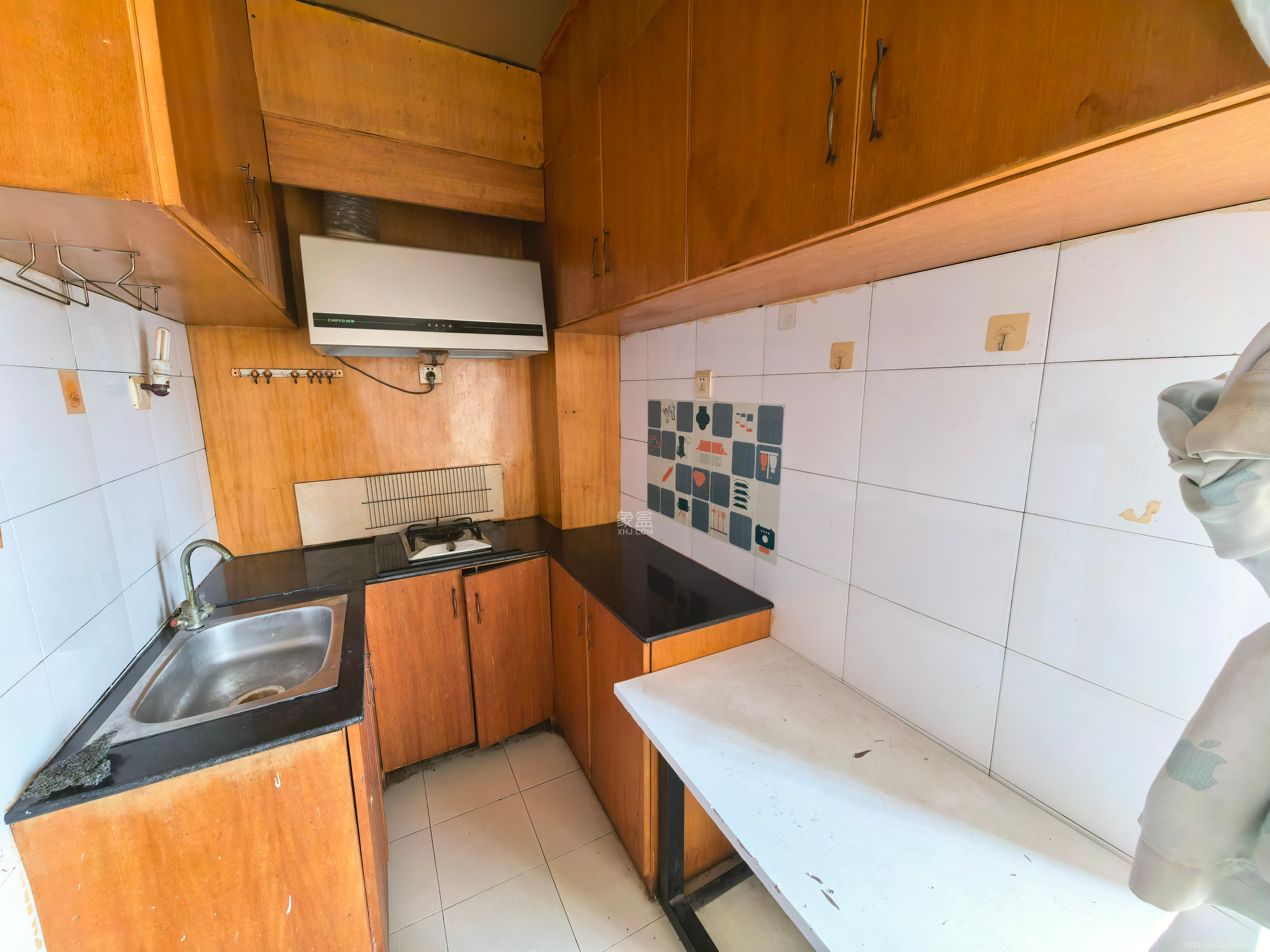 明城公寓  1室1厅1卫    1100.0元/月室内图