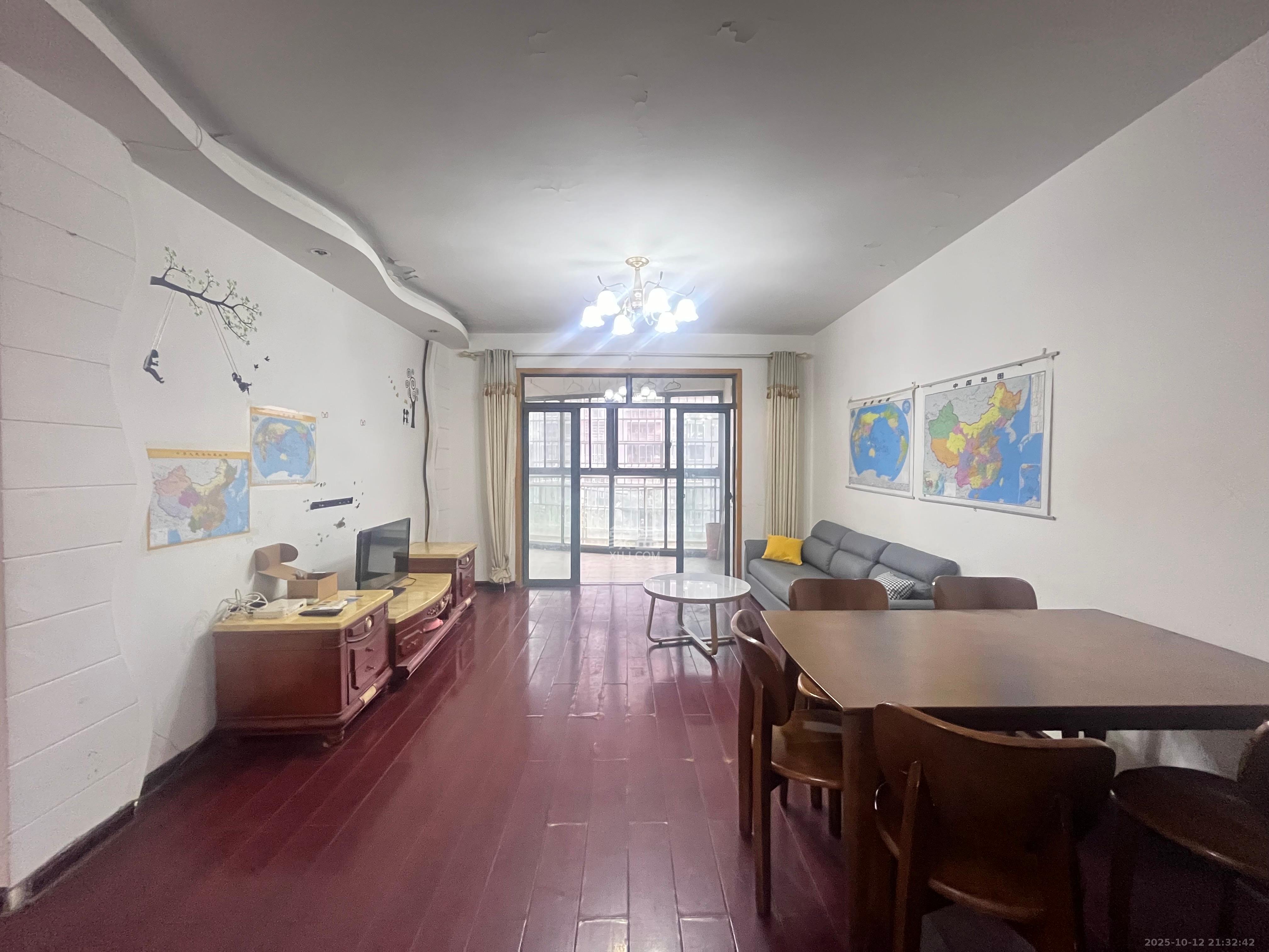 巢之恋  3室2厅2卫    2200.0元/月