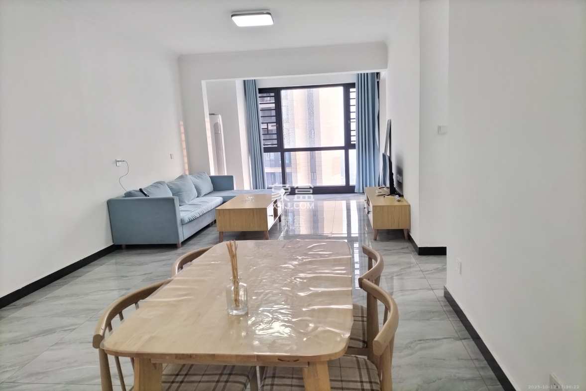 山水梅溪雅郡  3室2厅1卫    2400.0元/月 山水梅溪雅郡  3室2厅1卫    2400.0元/月室内图