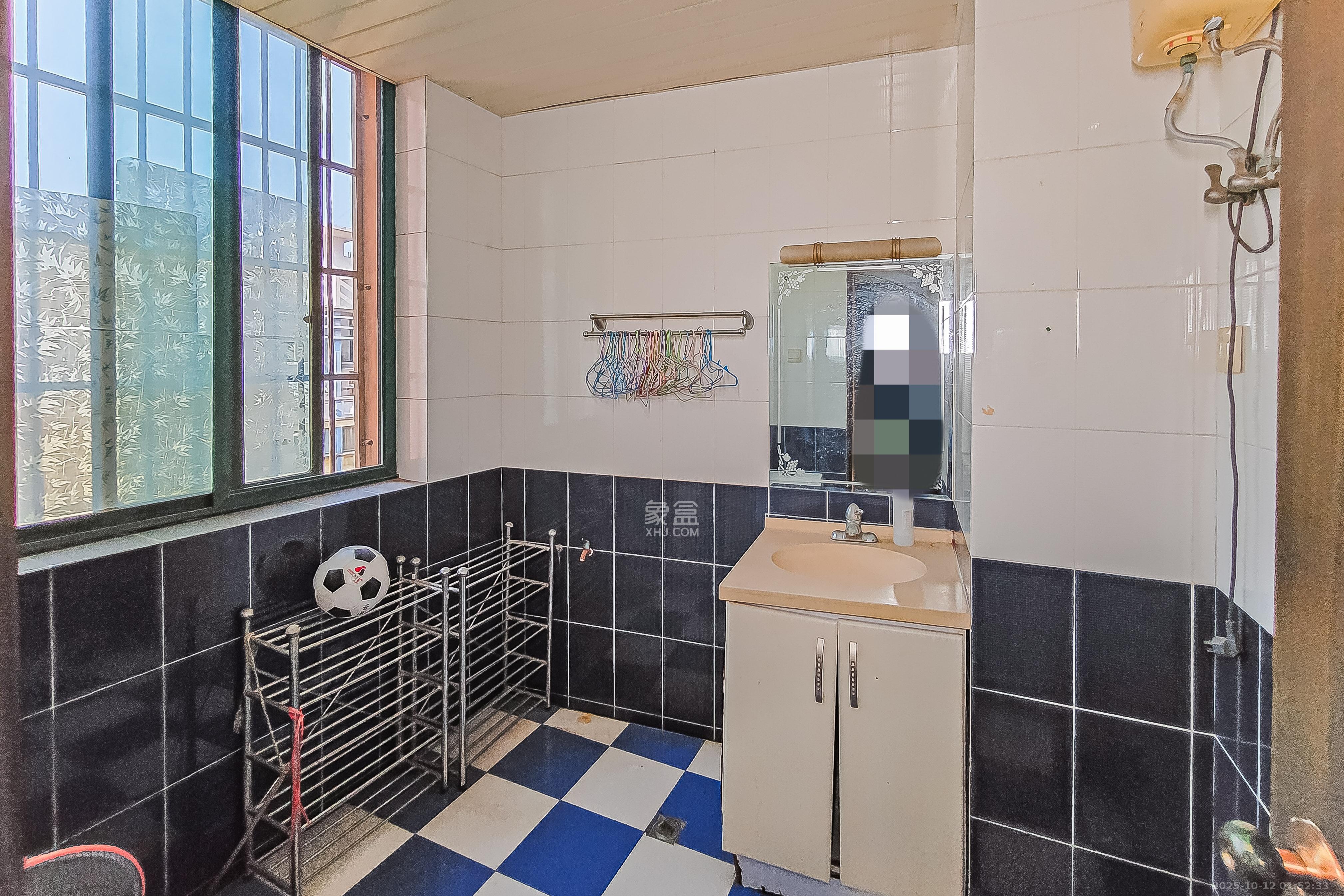 华盛家园  3室2厅1卫    85.0万卫生间