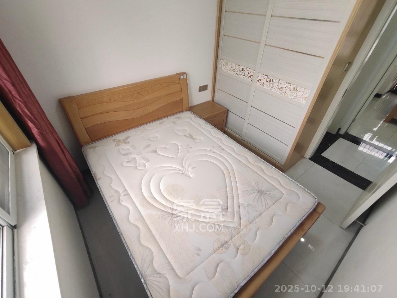 嘉顺苑  3室1厅1卫    2400.0元/月室内图