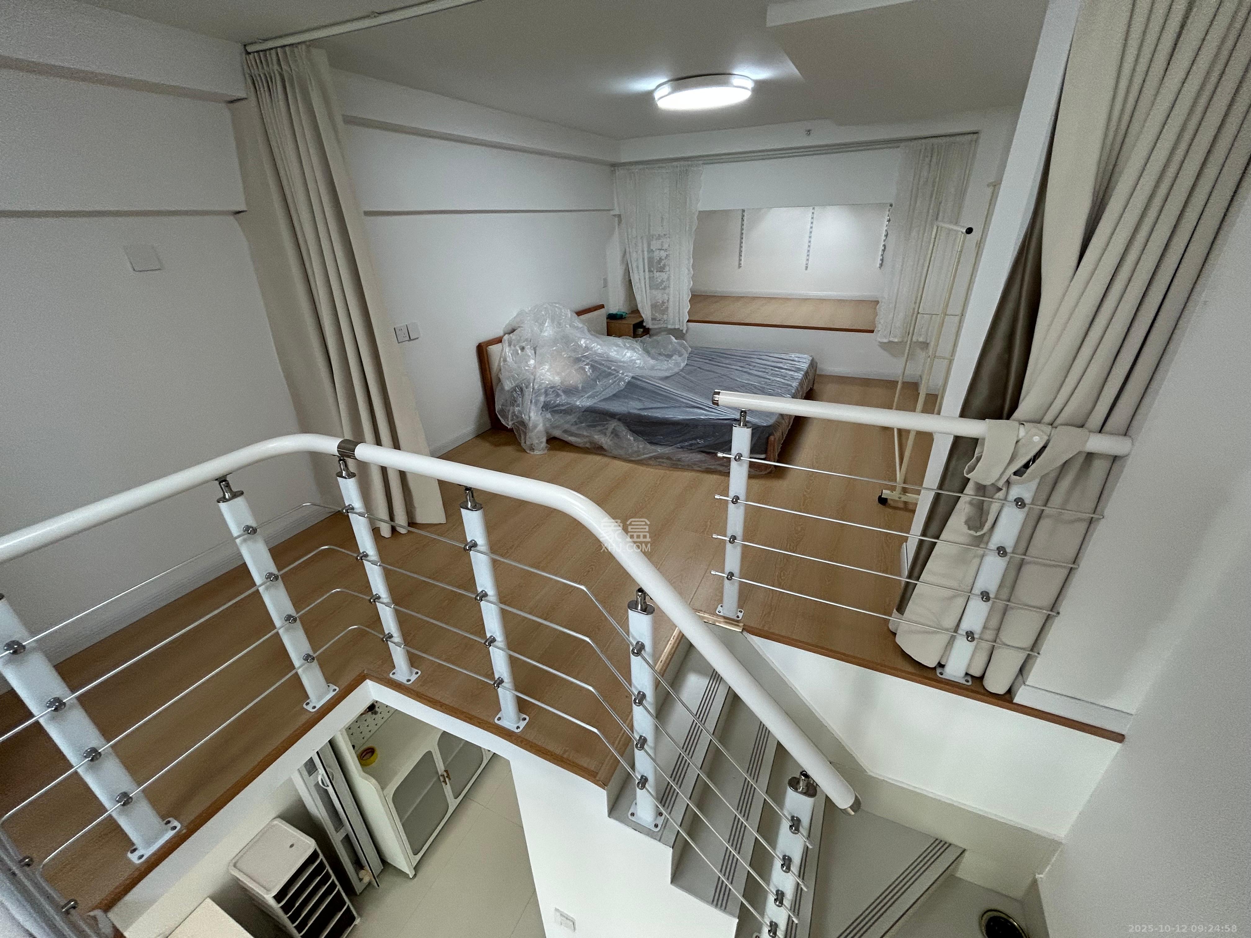 中海阅溪府  2室1厅1卫    2300.0元/月室内图