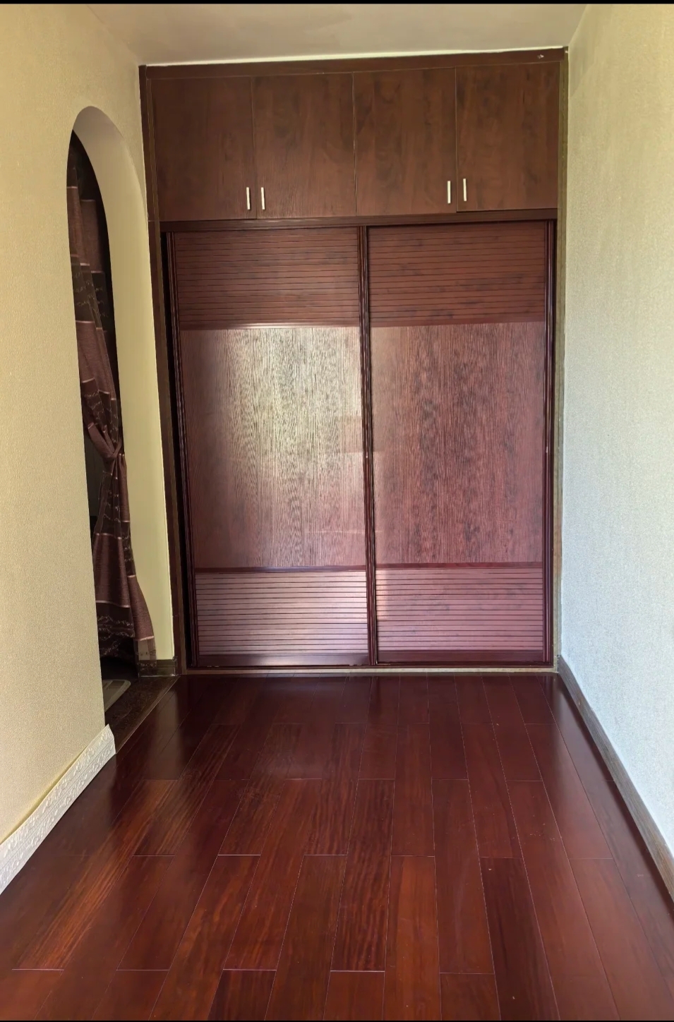 泰达比华利山庄 5室3厅4卫 9500.0元/月 泰达比华利山庄 5室3厅4卫 9500.0元/月室内图