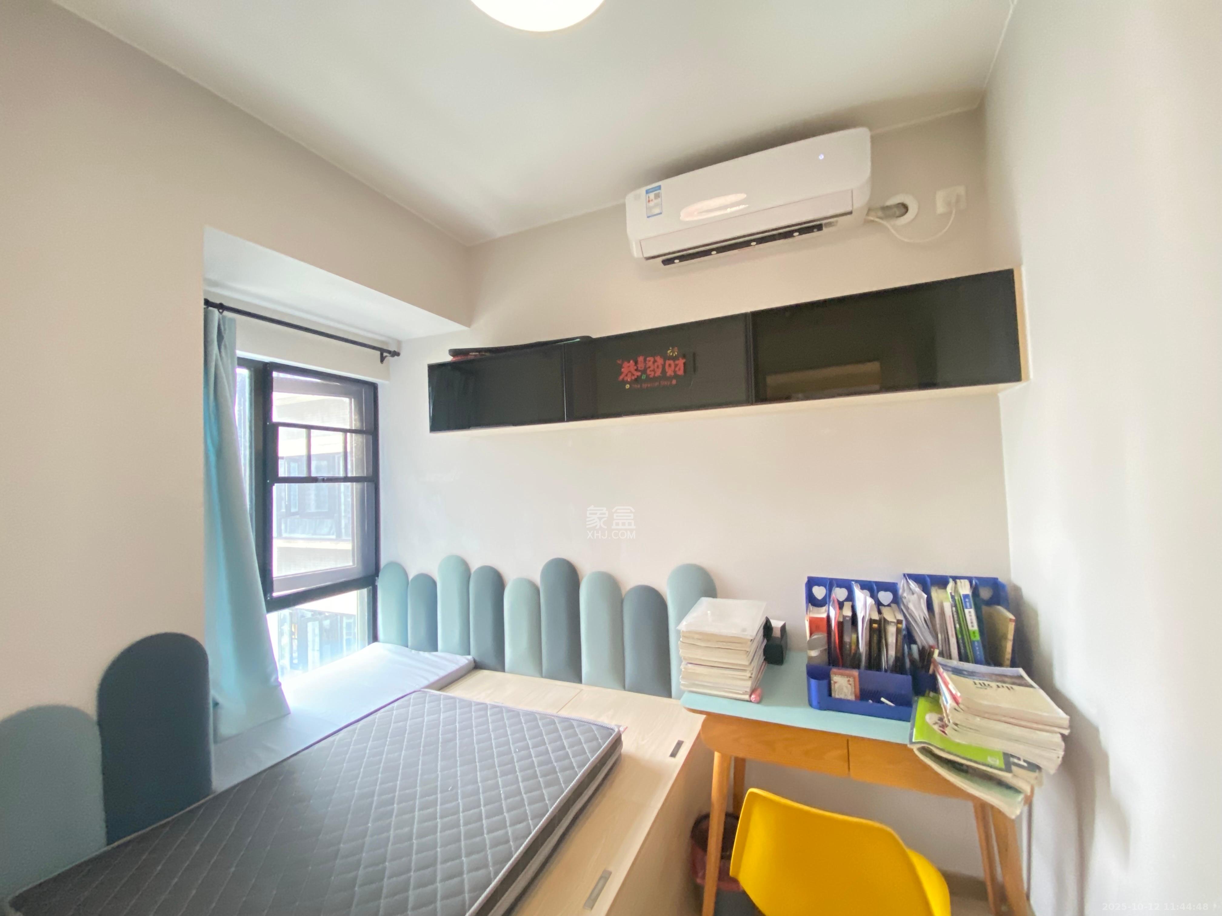 时代年华  1室0厅0卫    2300.0元/月室内图