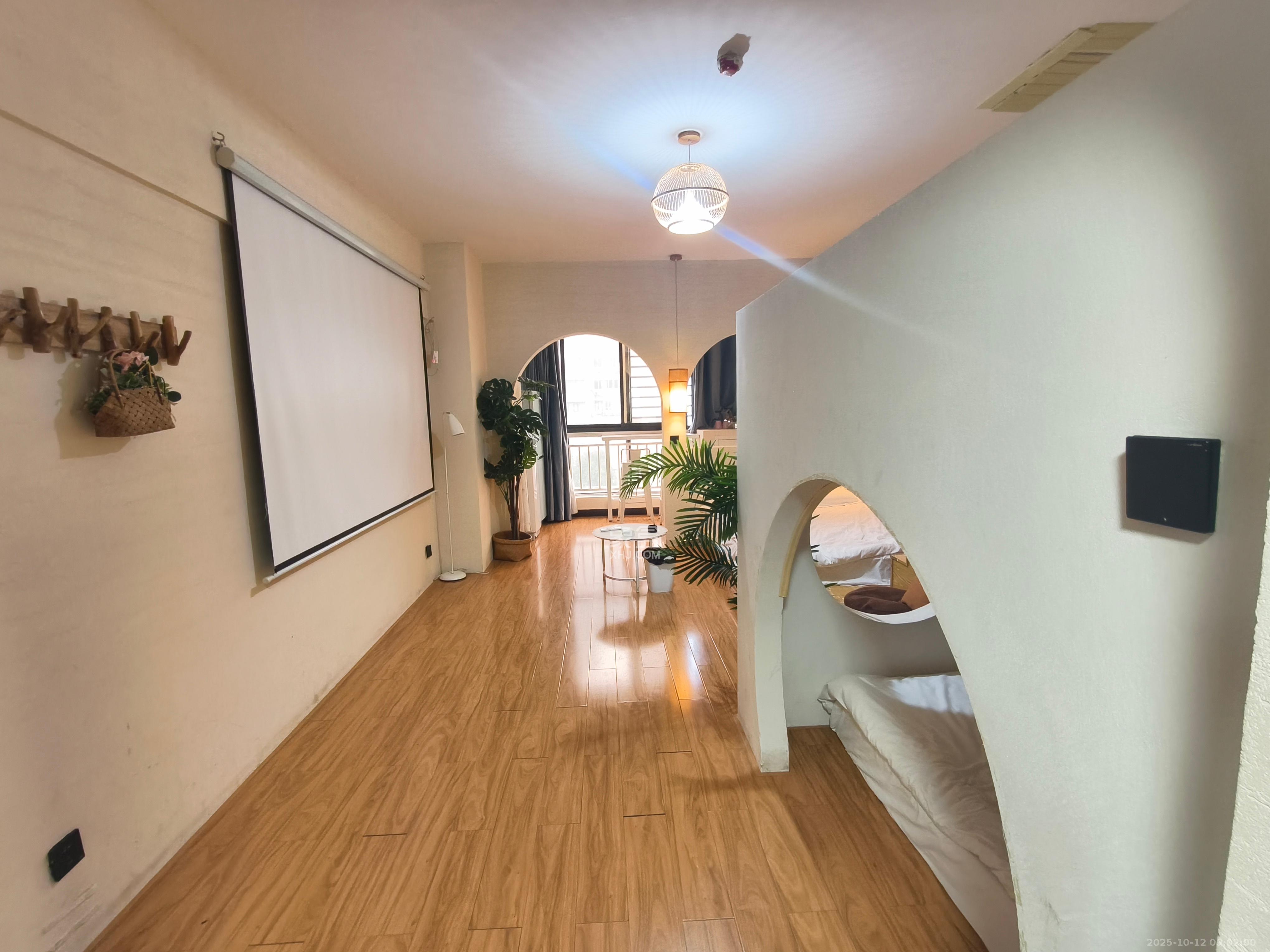 七彩丽都 1室1厅1卫 2000.0元/月 七彩丽都 1室1厅1卫 2000.0元/月室内图