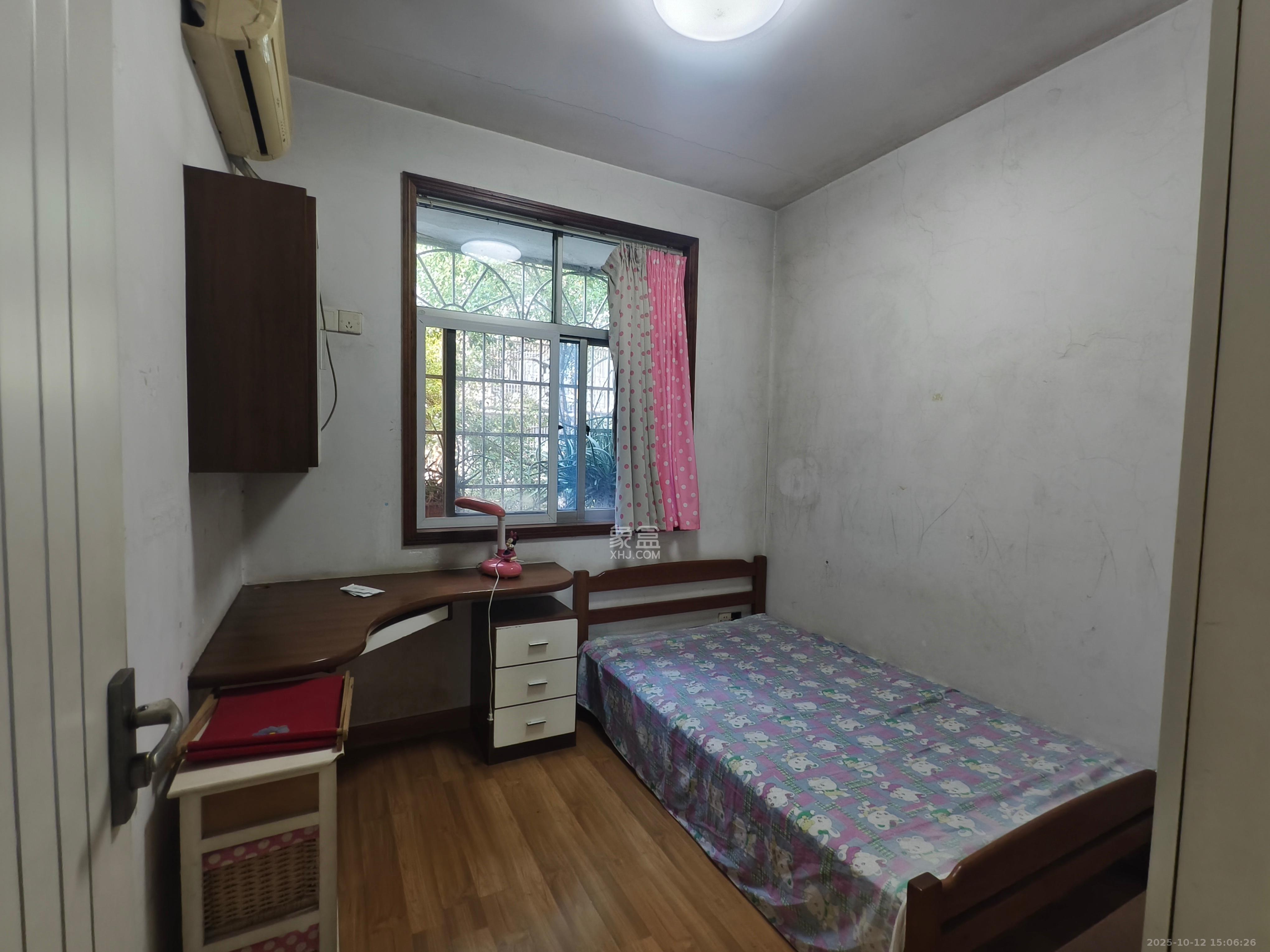 翡翠林居  3室2厅1卫    1800.0元/月室内图