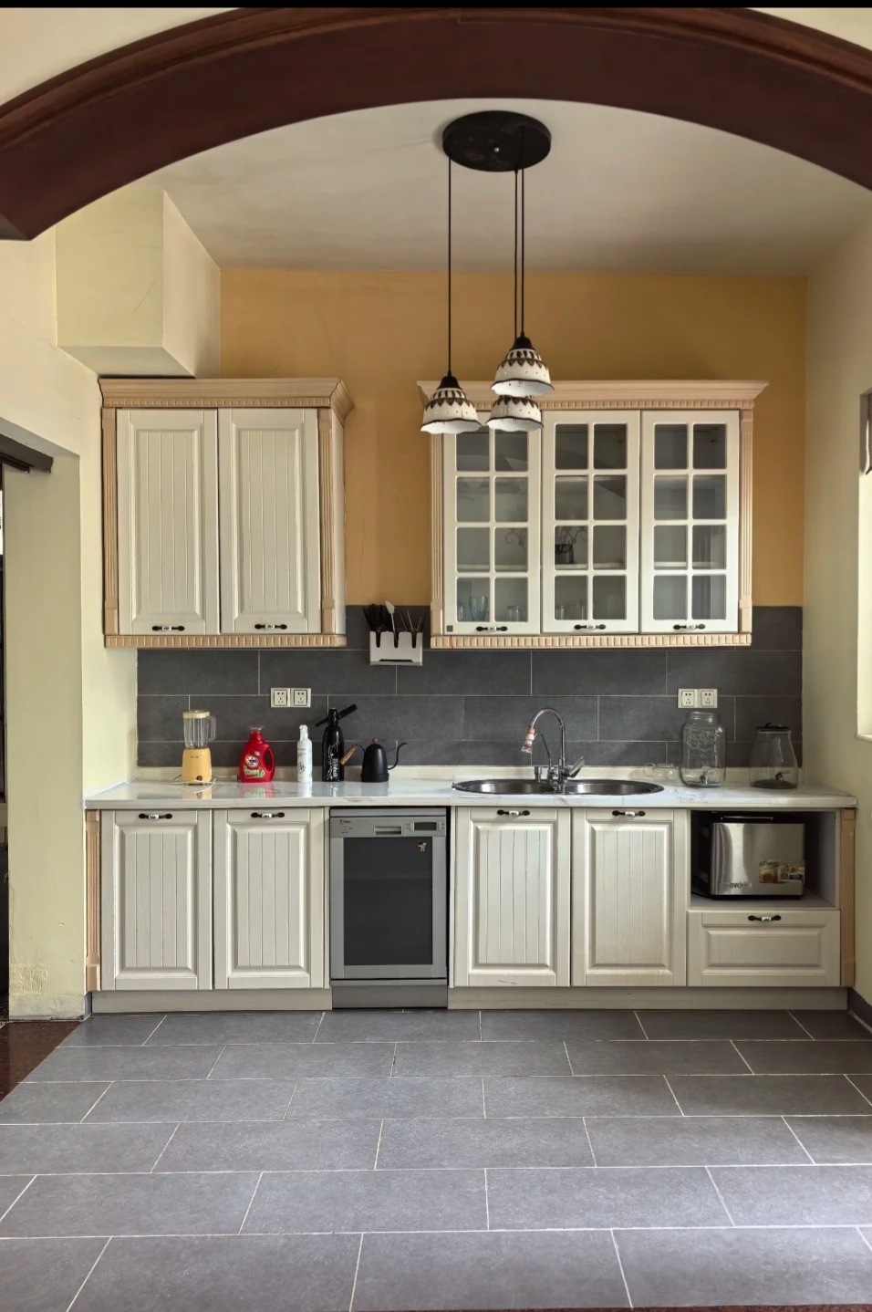 泰达比华利山庄 5室3厅4卫 9500.0元/月 泰达比华利山庄 5室3厅4卫 9500.0元/月室内图