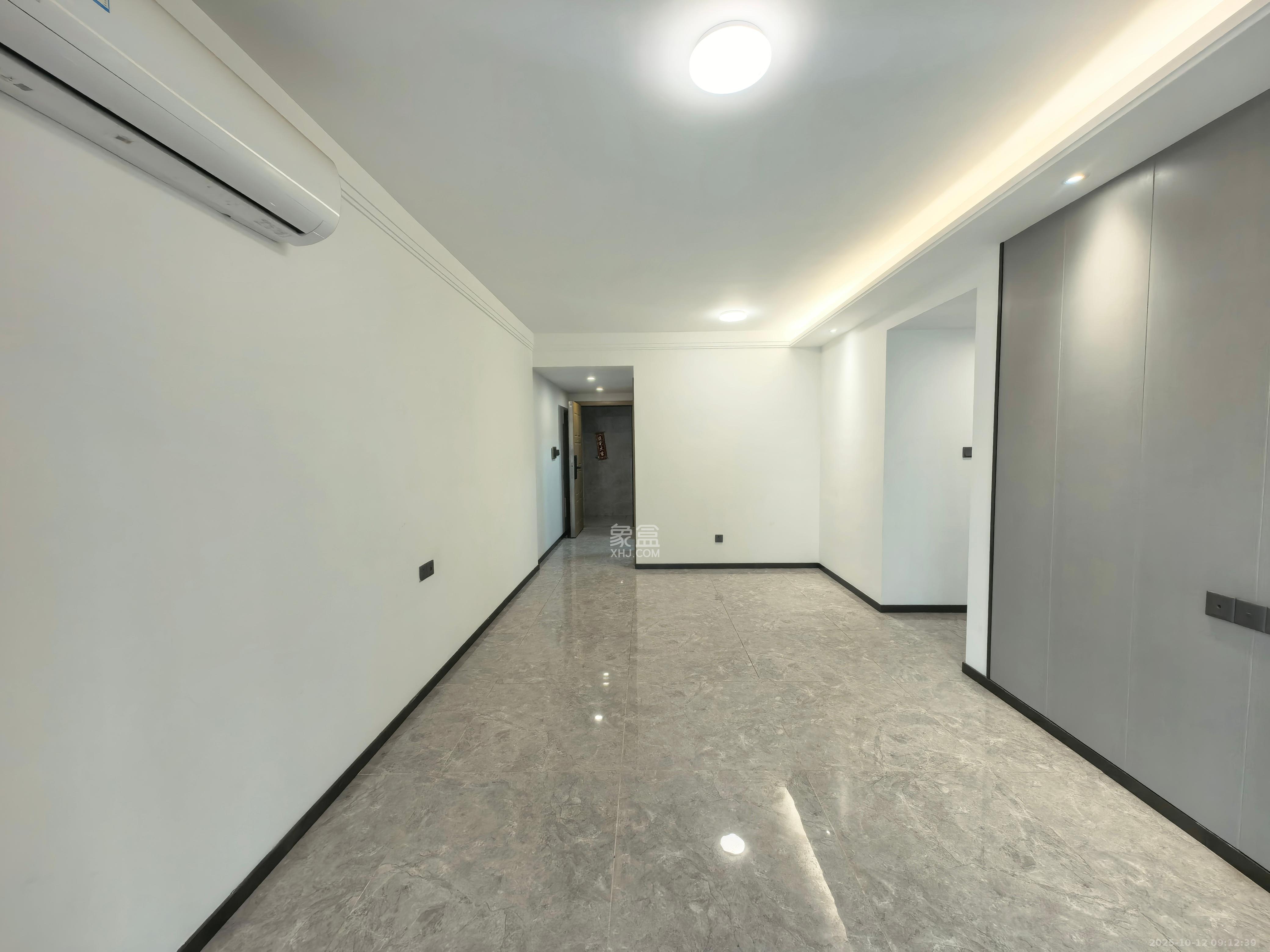 招商华发依云曦城 3室2厅2卫 2100.0元/月 招商华发依云曦城 3室2厅2卫 2100.0元/月室内图