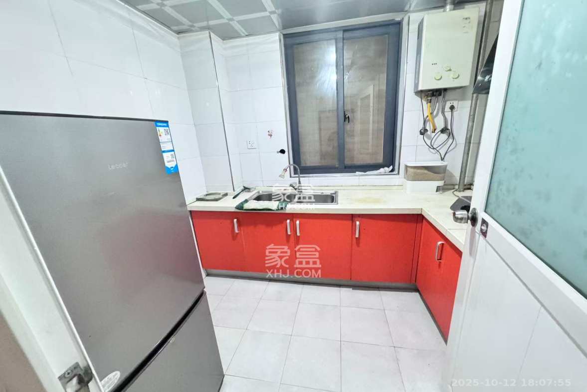 兴隆景苑 2室2厅1卫 1700.0元/月 兴隆景苑 2室2厅1卫 1700.0元/月室内图