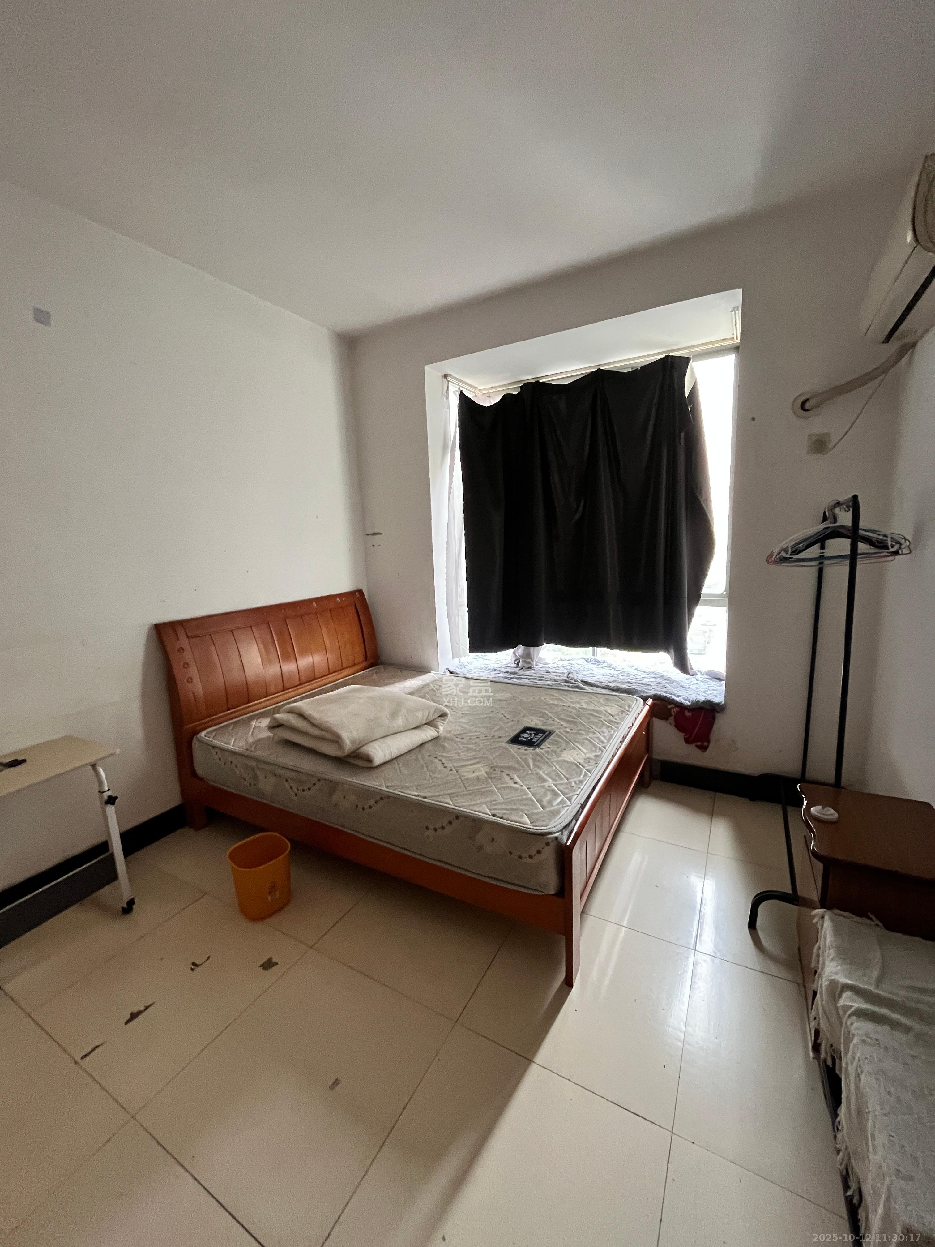 银馨家园  2室1厅1卫    1800.0元/月室内图