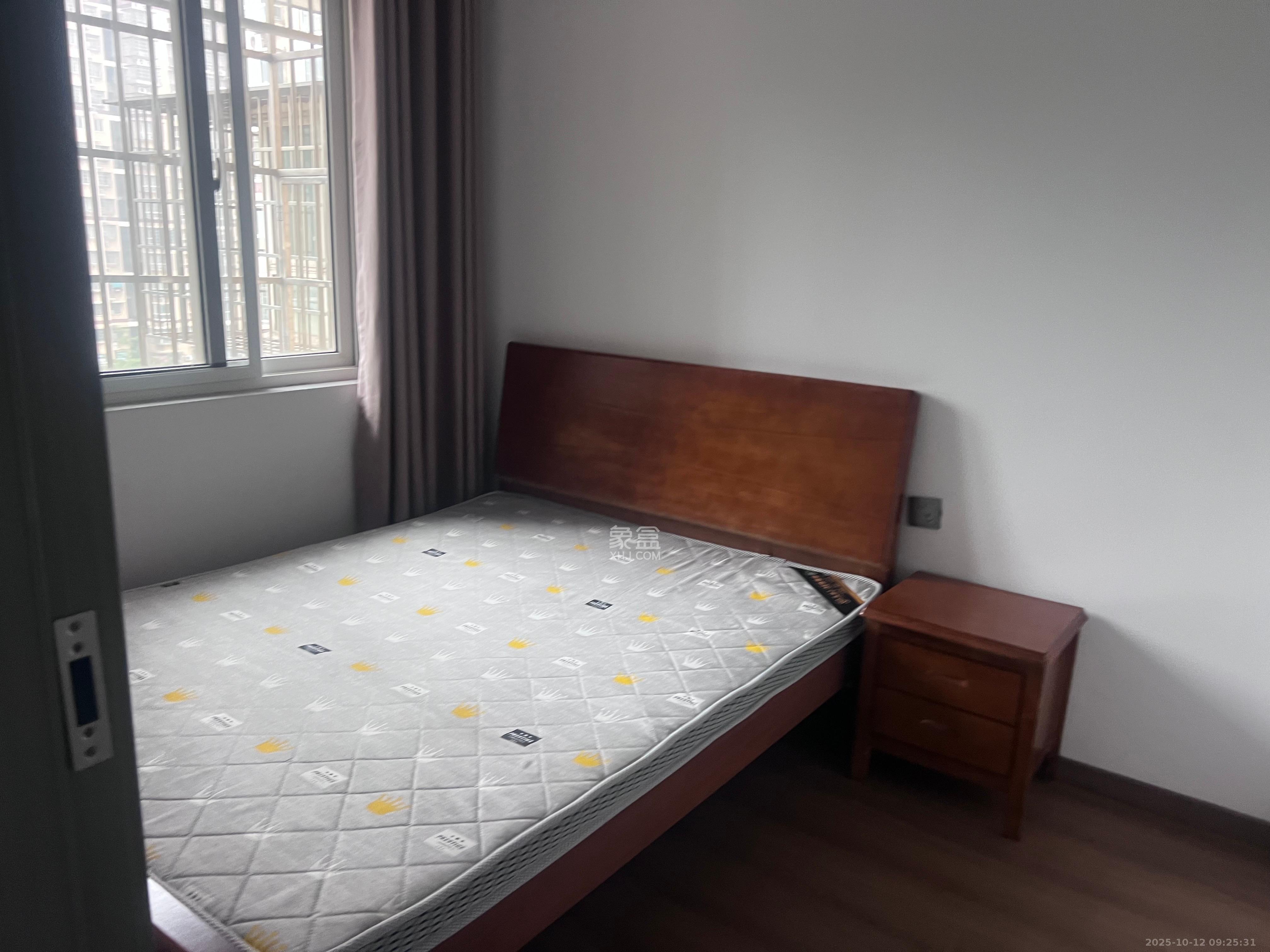 谷山乐园三期  2室2厅1卫    2005.0元/月室内图