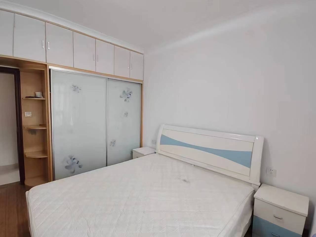 冠都现代城(冠都幸福彼岸) 3室2厅2卫 1700.0元/月 冠都现代城(冠都幸福彼岸) 3室2厅2卫 1700.0元/月室内图