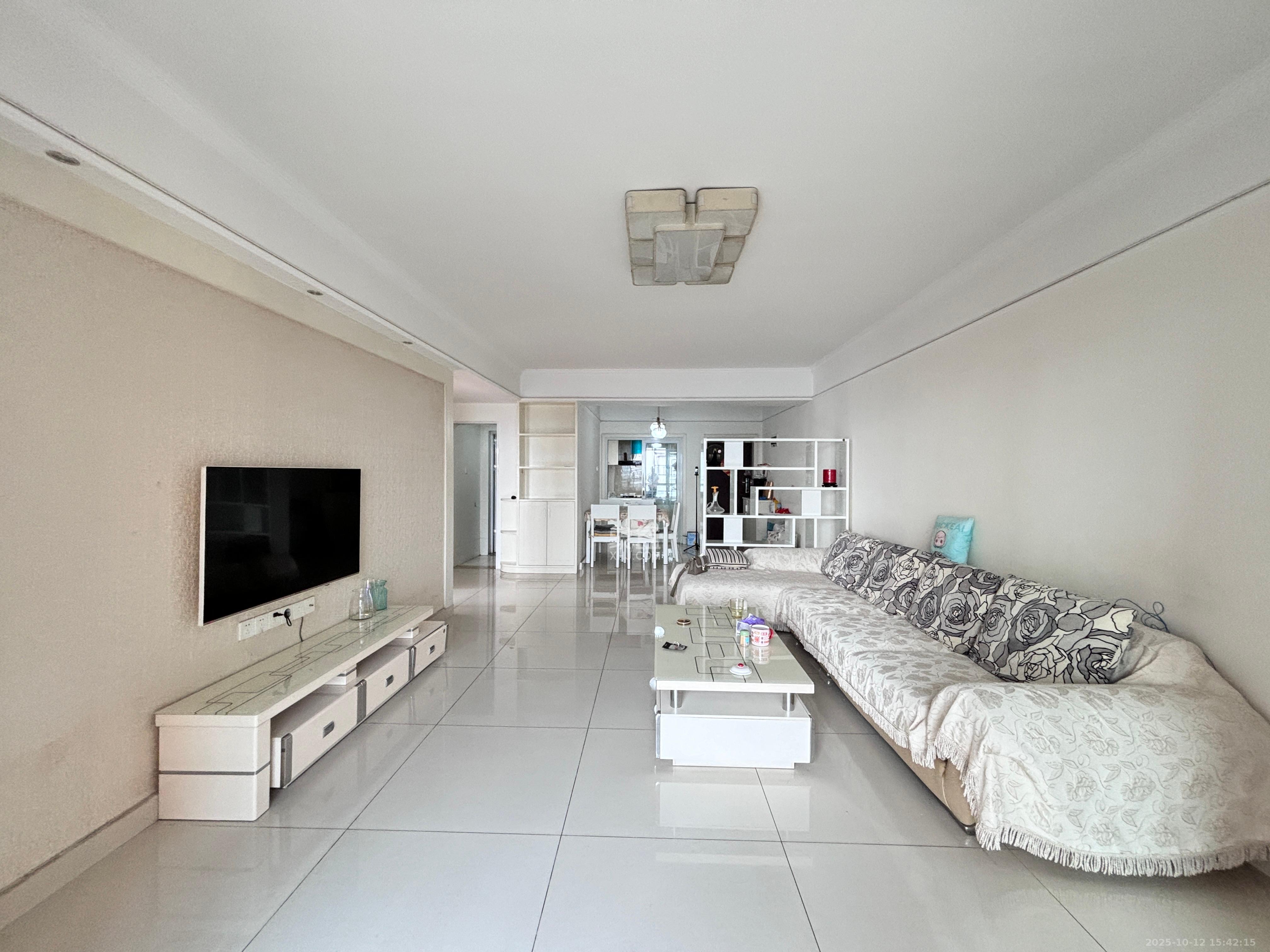 潇湘名城(新里程潇湘名城)  3室2厅1卫    2500.0元/月