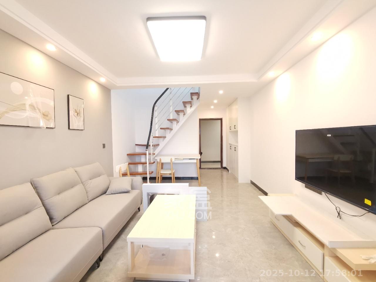 麓江春  2室1厅1卫    2500.0元/月 麓江春  2室1厅1卫    2500.0元/月室内图