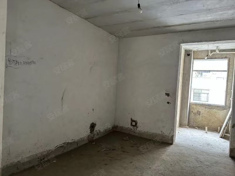 松源名都 3室2厅2卫 35.8万 松源名都 3室2厅2卫 35.8万客厅