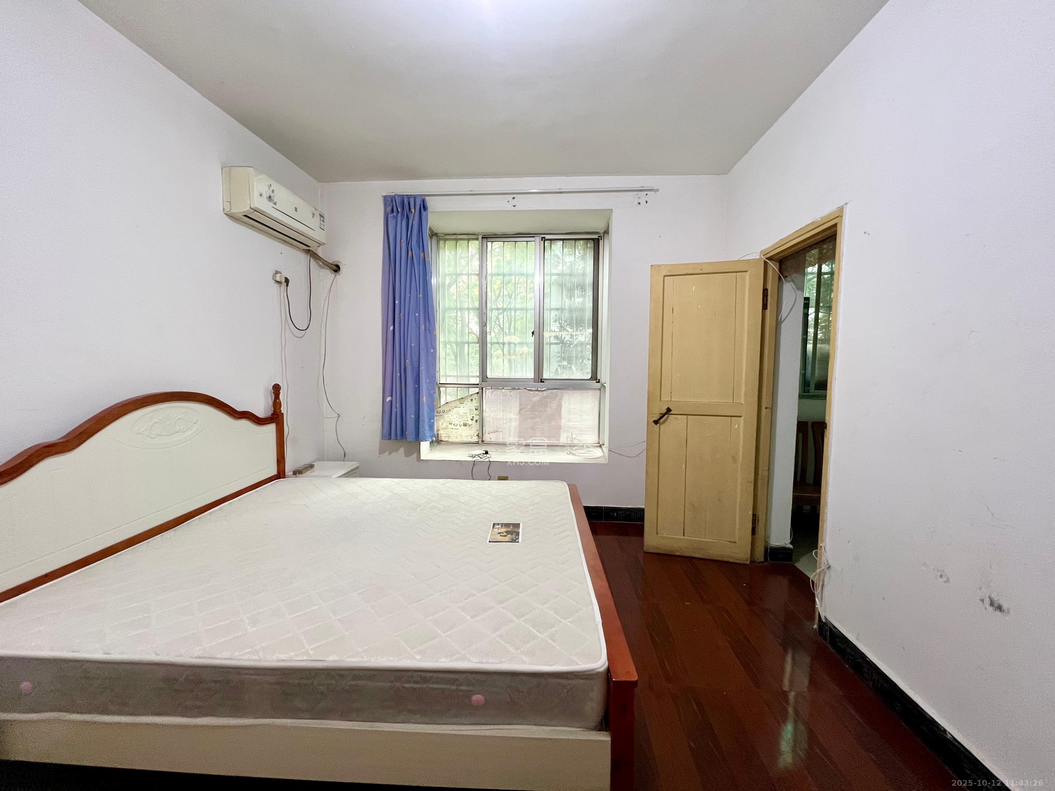 龙福小区 1室1厅1卫 1000.0元/月 龙福小区 1室1厅1卫 1000.0元/月室内图