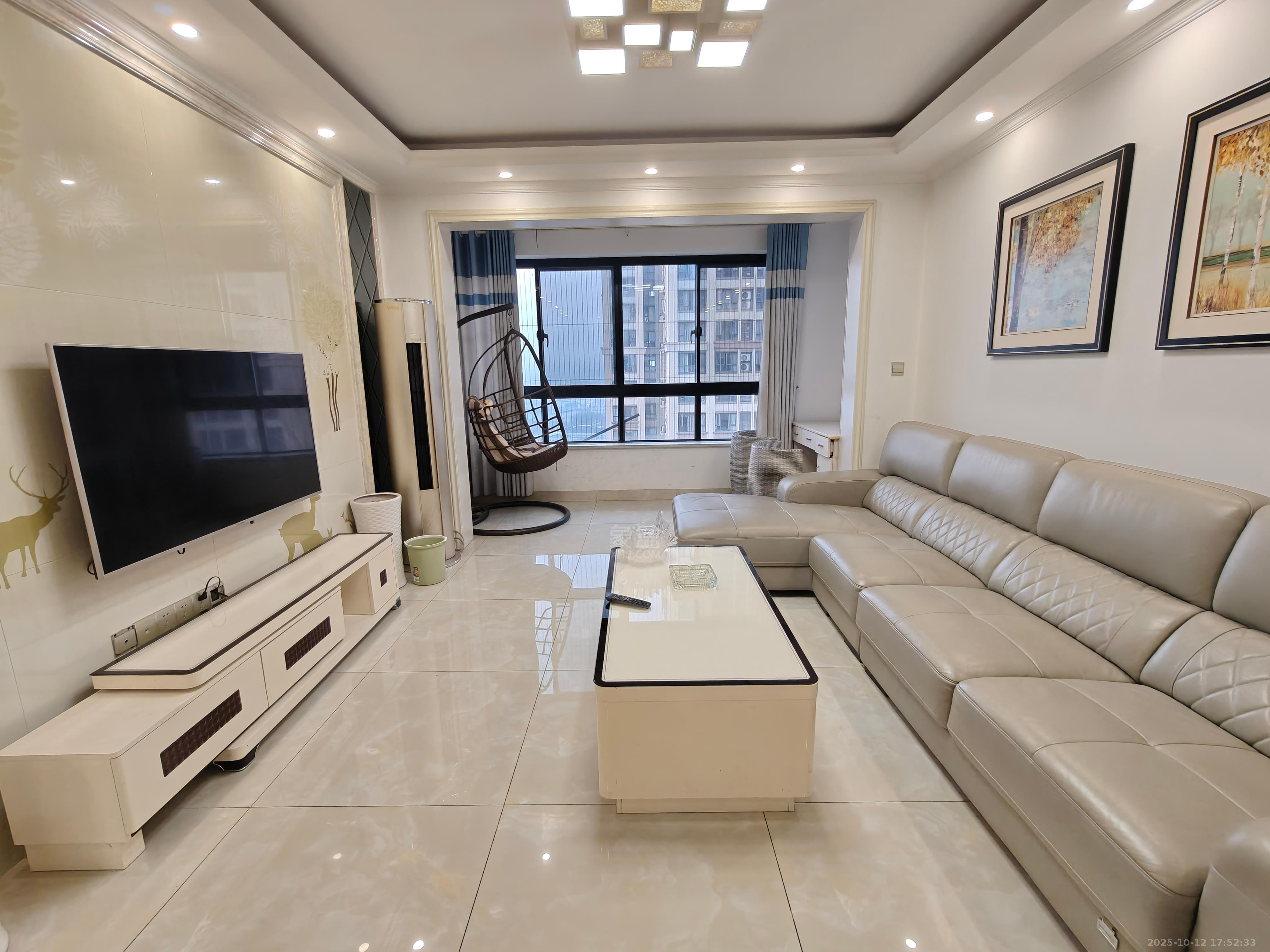 佳兆业金域天下三期 3室2厅2卫 1800.0元/月 佳兆业金域天下三期 3室2厅2卫 1800.0元/月室内图