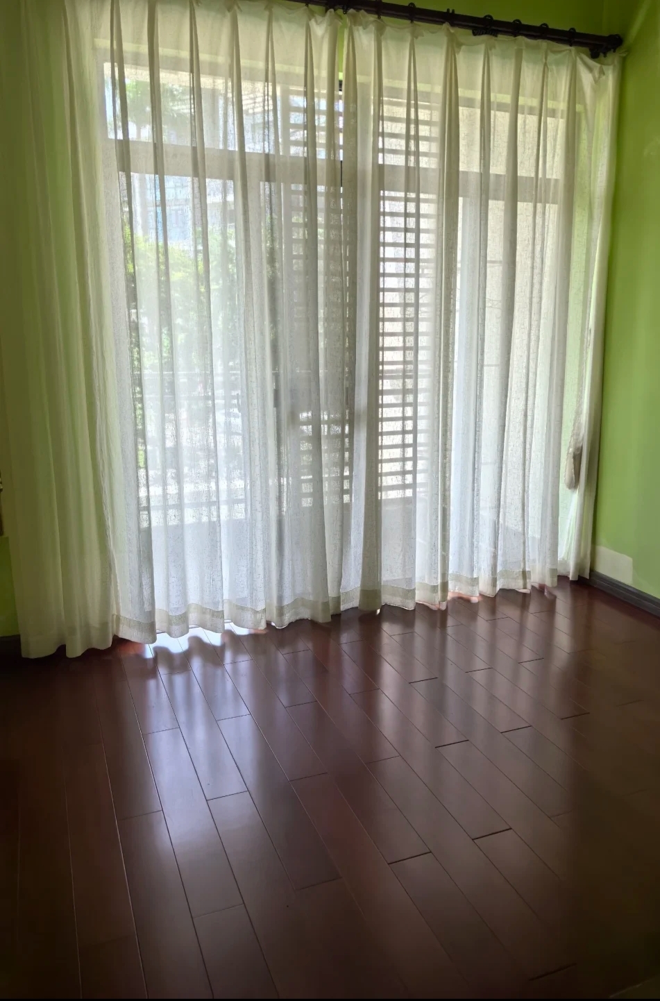 泰达比华利山庄 5室3厅4卫 9500.0元/月 泰达比华利山庄 5室3厅4卫 9500.0元/月室内图