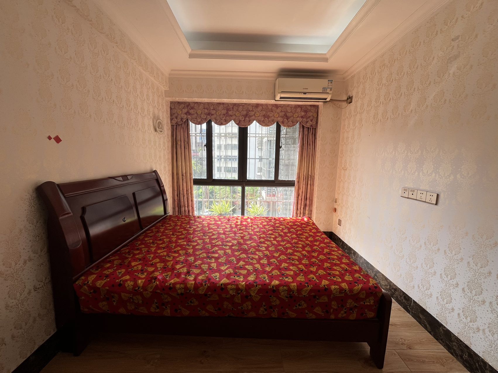 椰岛广场  5室2厅2卫    4800.0元/月 椰岛广场  5室2厅2卫    4800.0元/月室内图