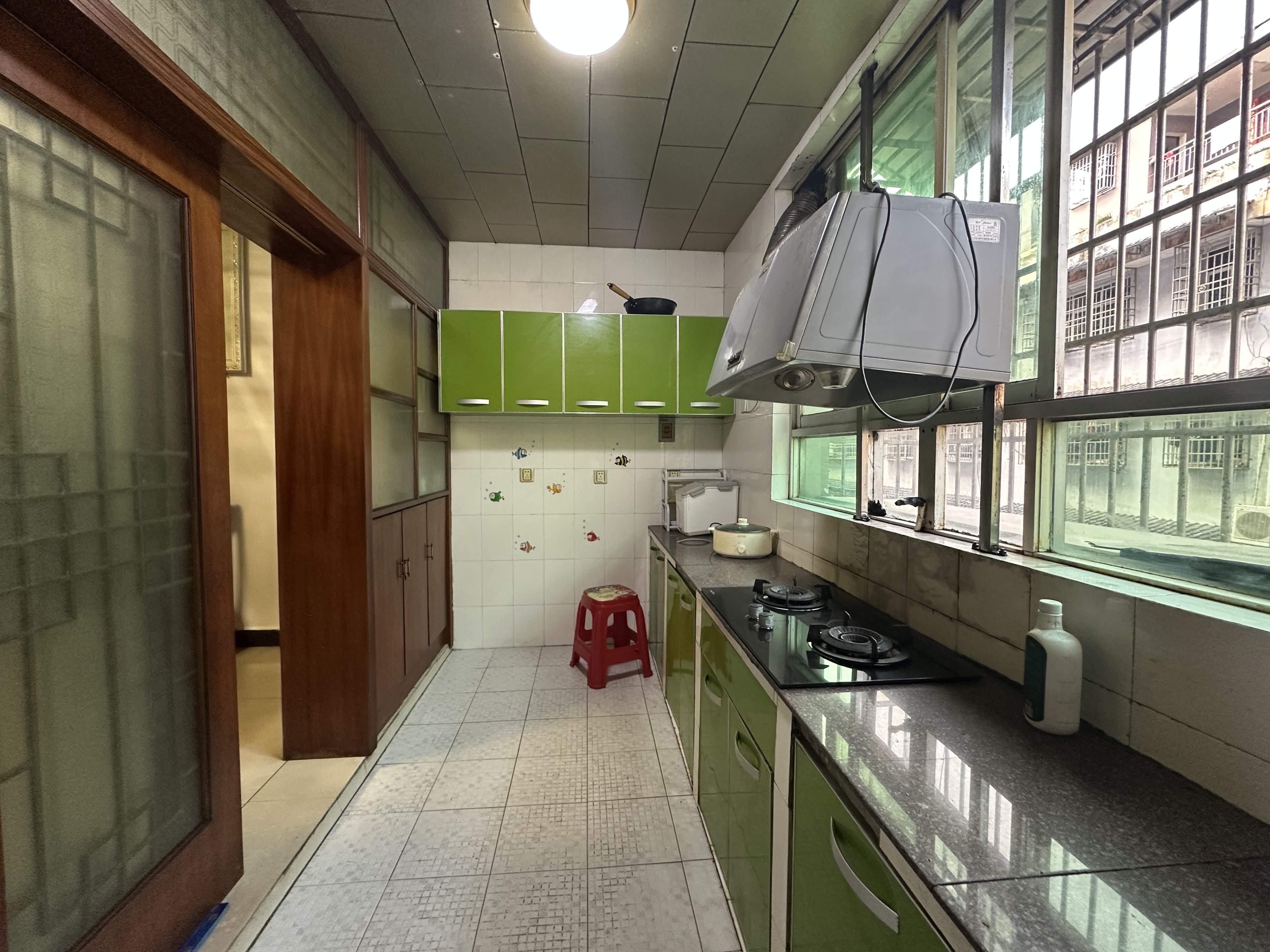 鑫旺商城 5室2厅2卫 1300.0元/月 鑫旺商城 5室2厅2卫 1300.0元/月室内图