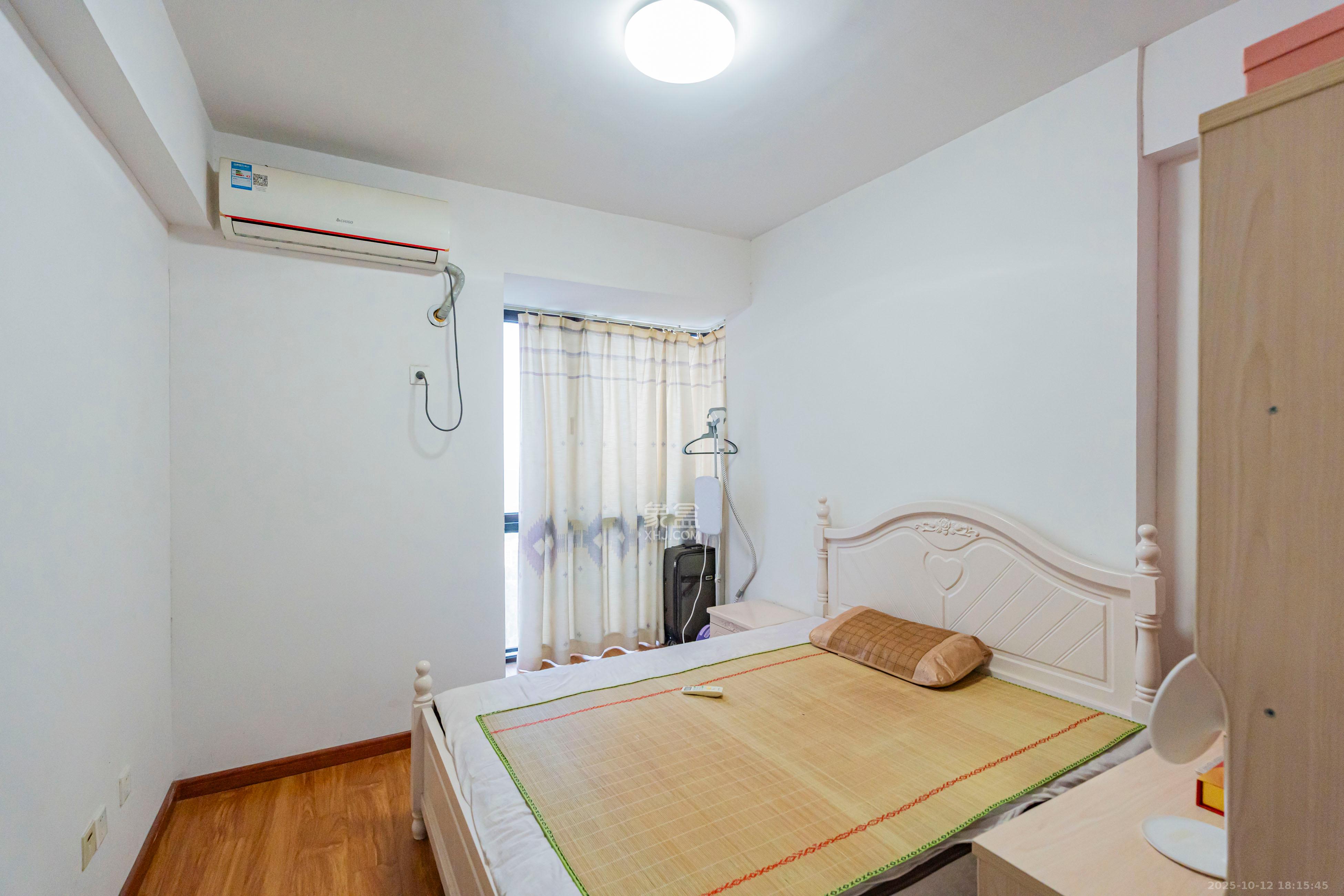 海洋半岛(月珑湾) 3室2厅2卫 138.0万 海洋半岛(月珑湾) 3室2厅2卫 138.0万卧室