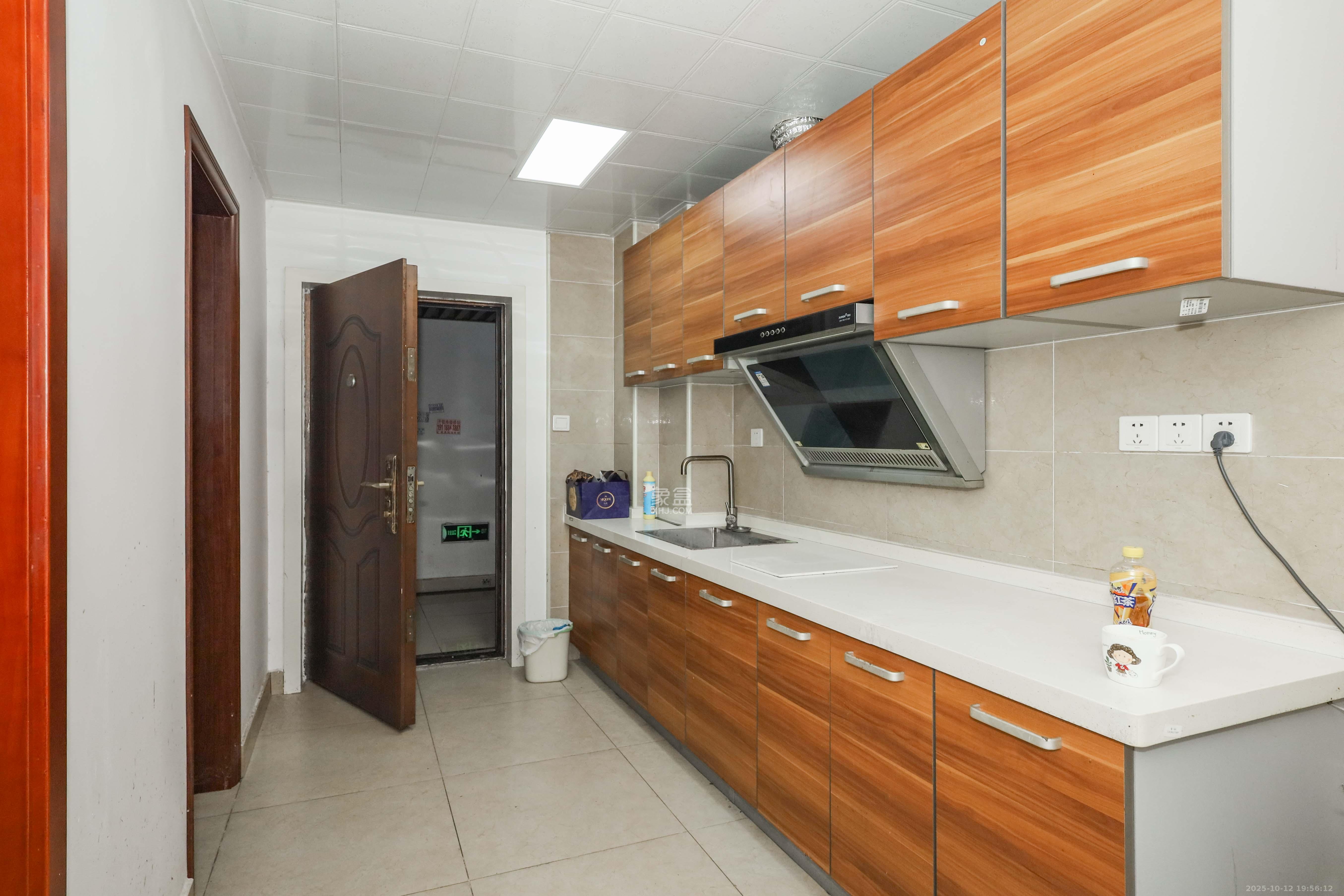 润芳园  2室1厅1卫    35.0万 润芳园  2室1厅1卫    35.0万厨房