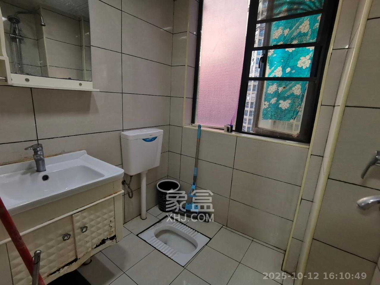 中南红领邦（红星嘉和苑）  2室1厅1卫    1600.0元/月室内图