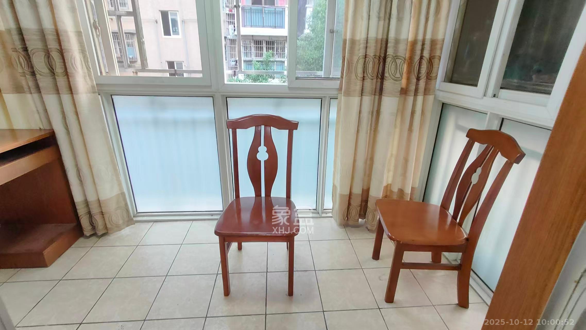 新诚小区 2室2厅1卫 1500.0元/月 新诚小区 2室2厅1卫 1500.0元/月室内图