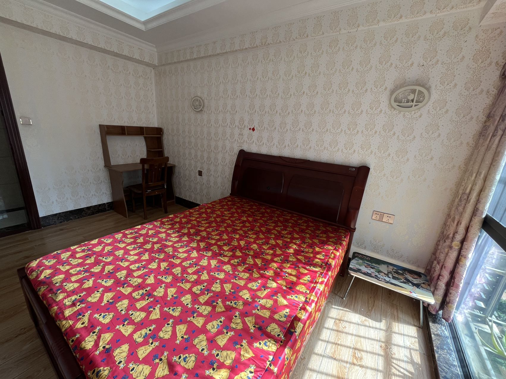 椰岛广场  5室2厅2卫    4800.0元/月 椰岛广场  5室2厅2卫    4800.0元/月室内图