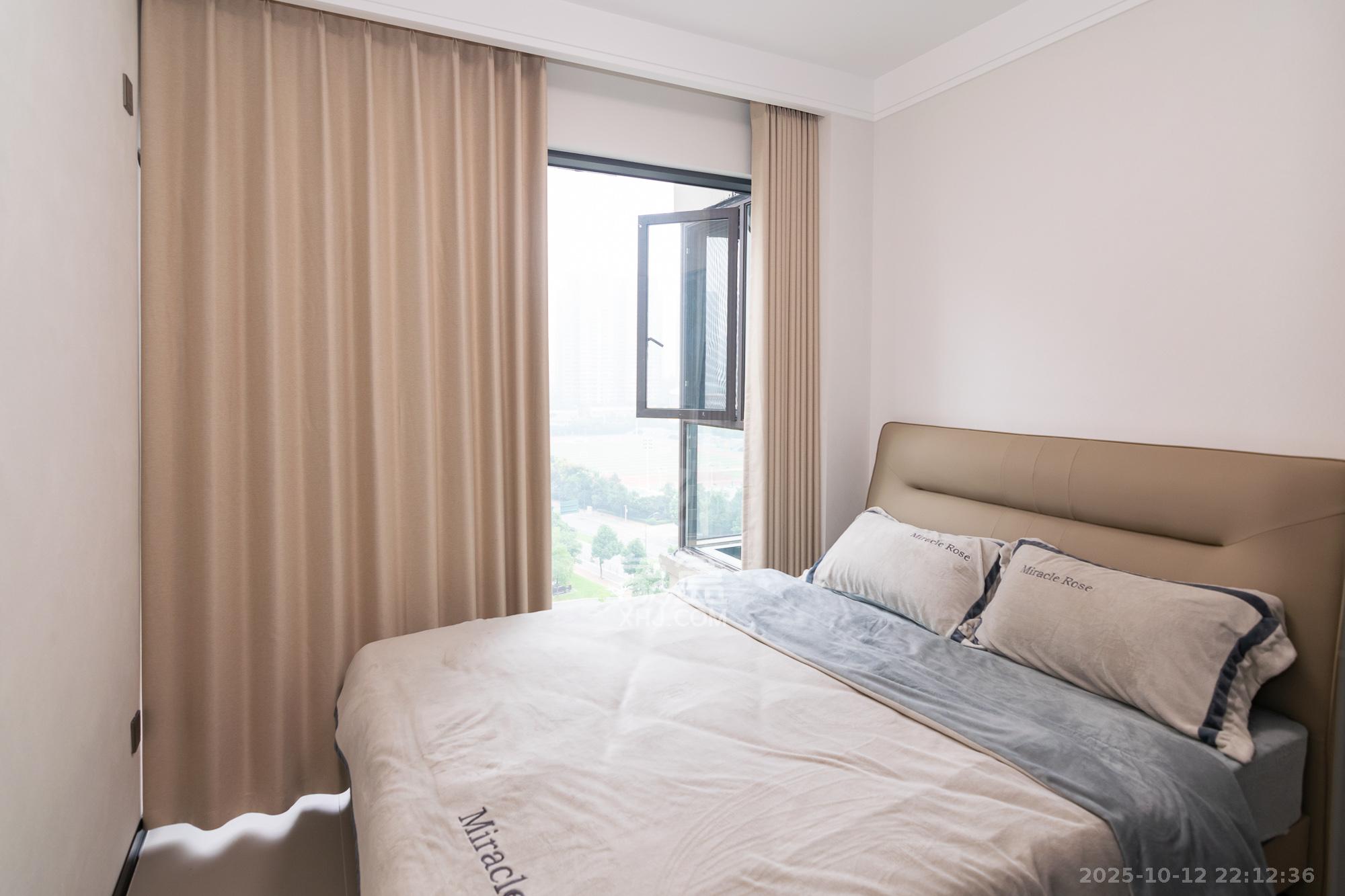 润和雅郡(润和紫郡六期) 4室2厅2卫 139.8万 润和雅郡(润和紫郡六期) 4室2厅2卫 139.8万卧室