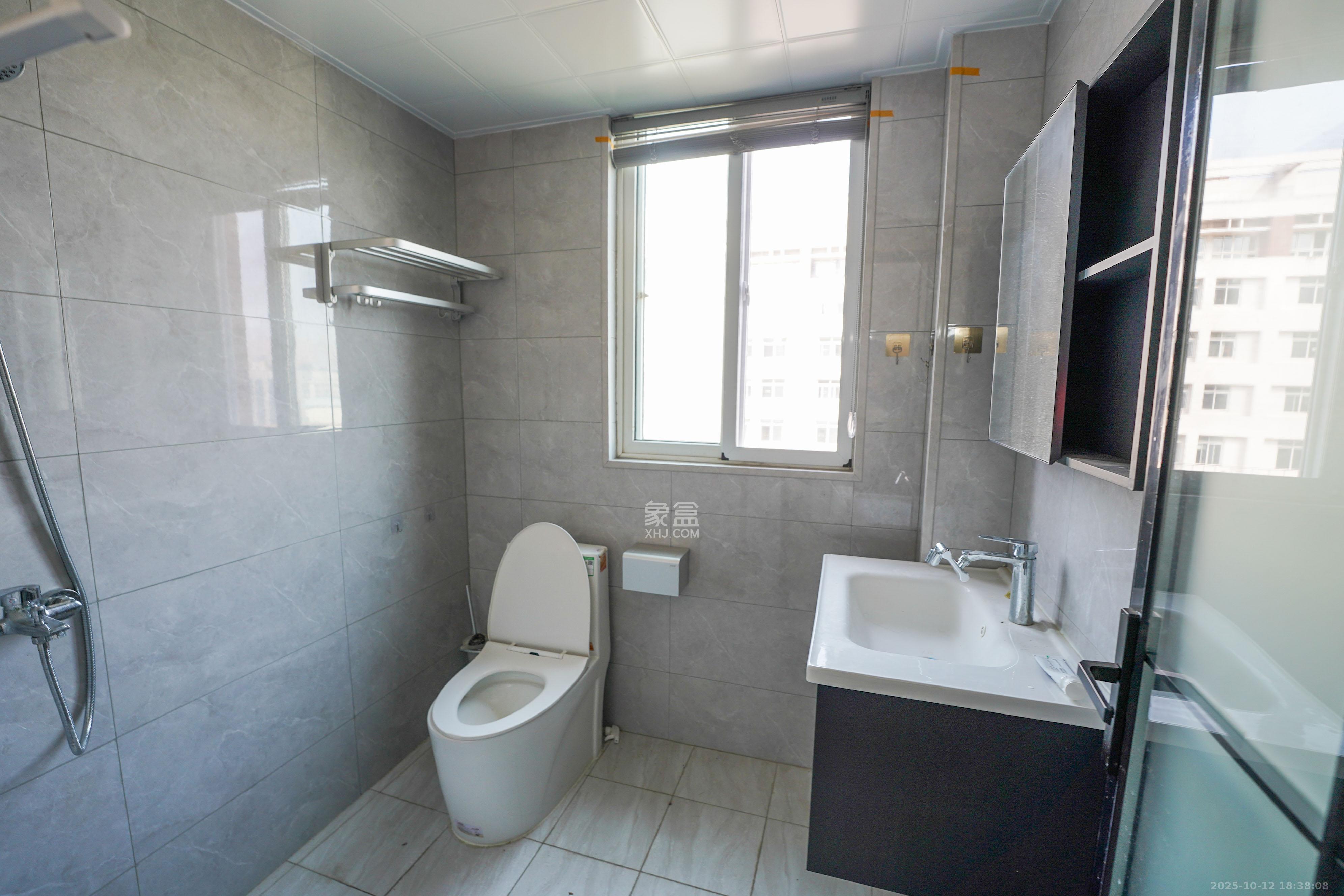 腾泰佳园  1室1厅1卫    30.0万其他