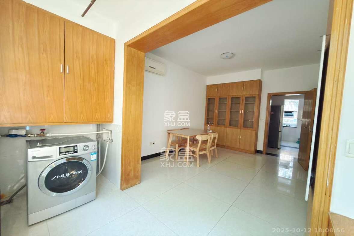 新民路学堂坡 3室1厅1卫 4000.0元/月 新民路学堂坡 3室1厅1卫 4000.0元/月室内图