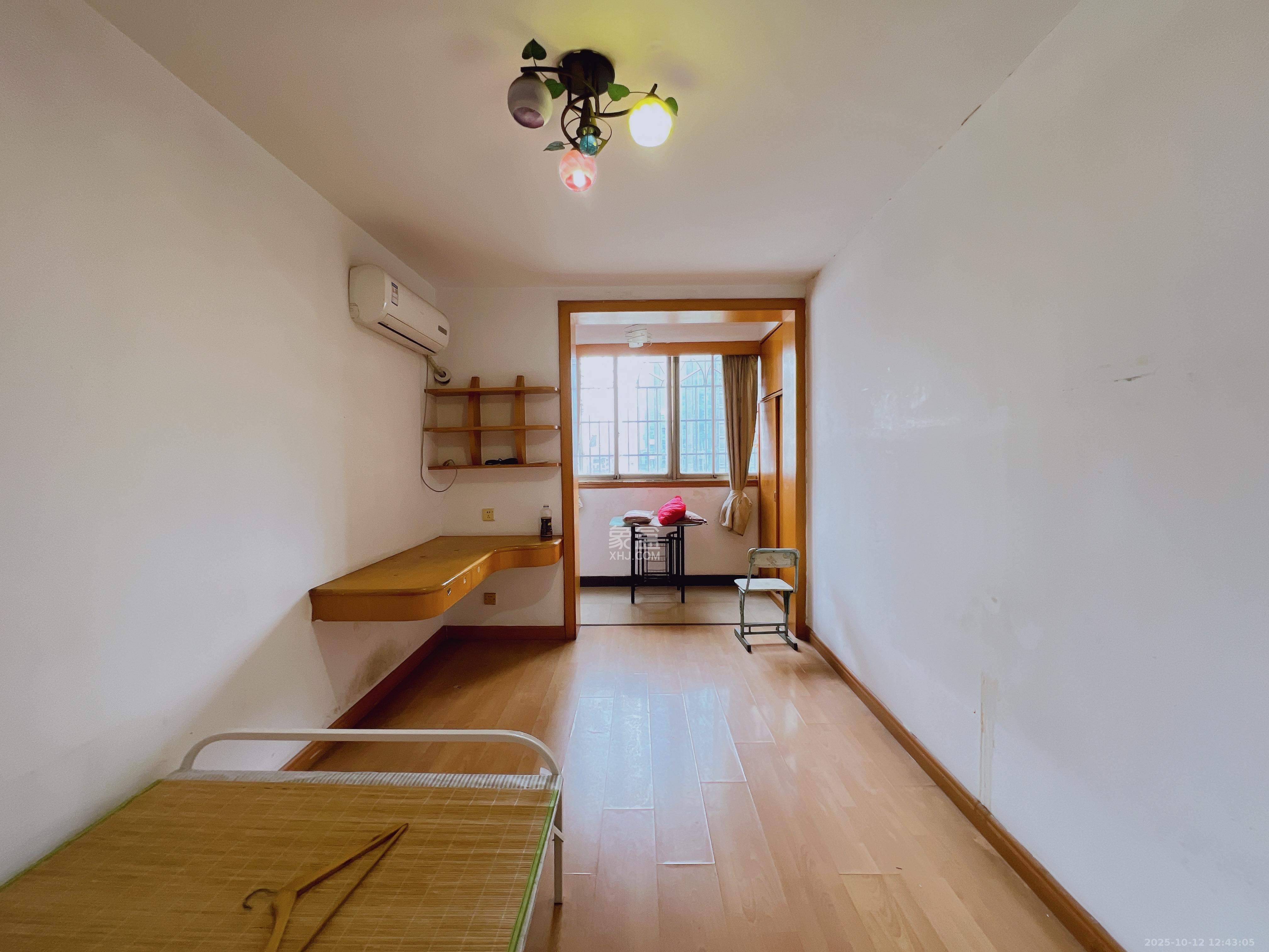 姚正街商住楼  5室1厅1卫    3600.0元/月室内图