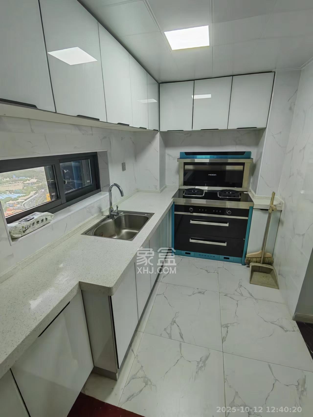 弘坤云寓  1室1厅1卫    2300.0元/月 弘坤云寓  1室1厅1卫    2300.0元/月室内图