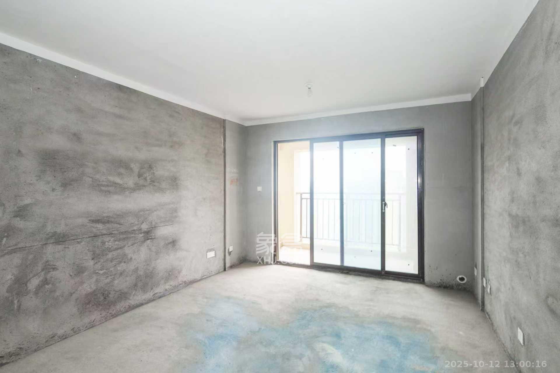 和润园三期 4室2厅2卫 2000.0元/月 和润园三期 4室2厅2卫 2000.0元/月室内图