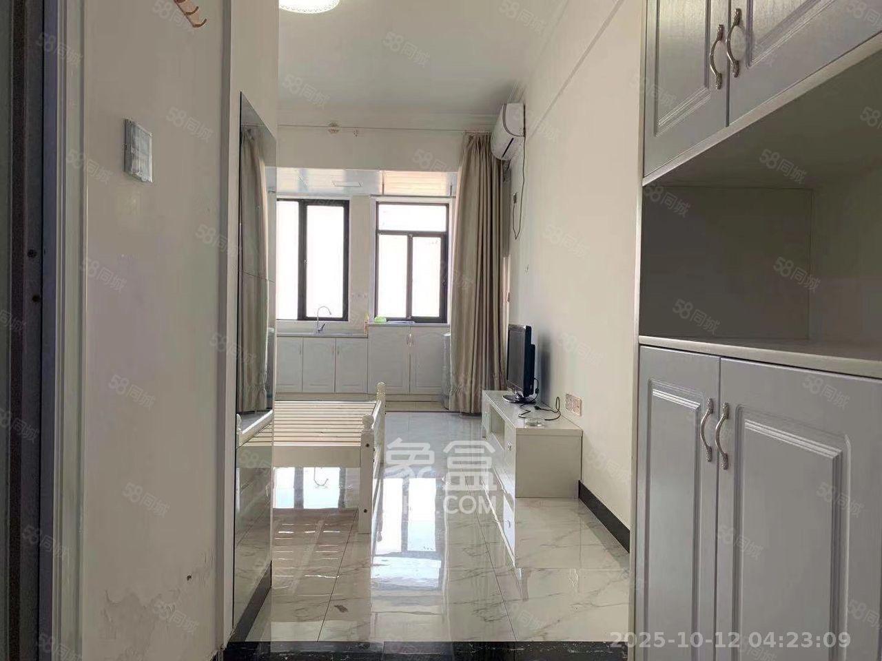 长房天翼未来城 1室1厅1卫 1500.0元/月 长房天翼未来城 1室1厅1卫 1500.0元/月室内图