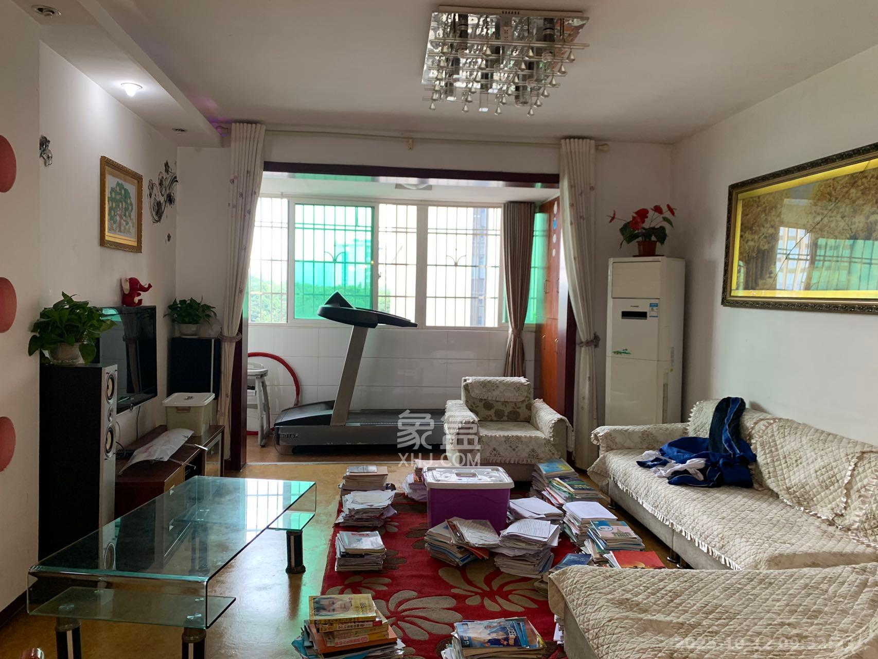 麓谷加州阳光  2室2厅2卫    2400.0元/月 麓谷加州阳光  2室2厅2卫    2400.0元/月