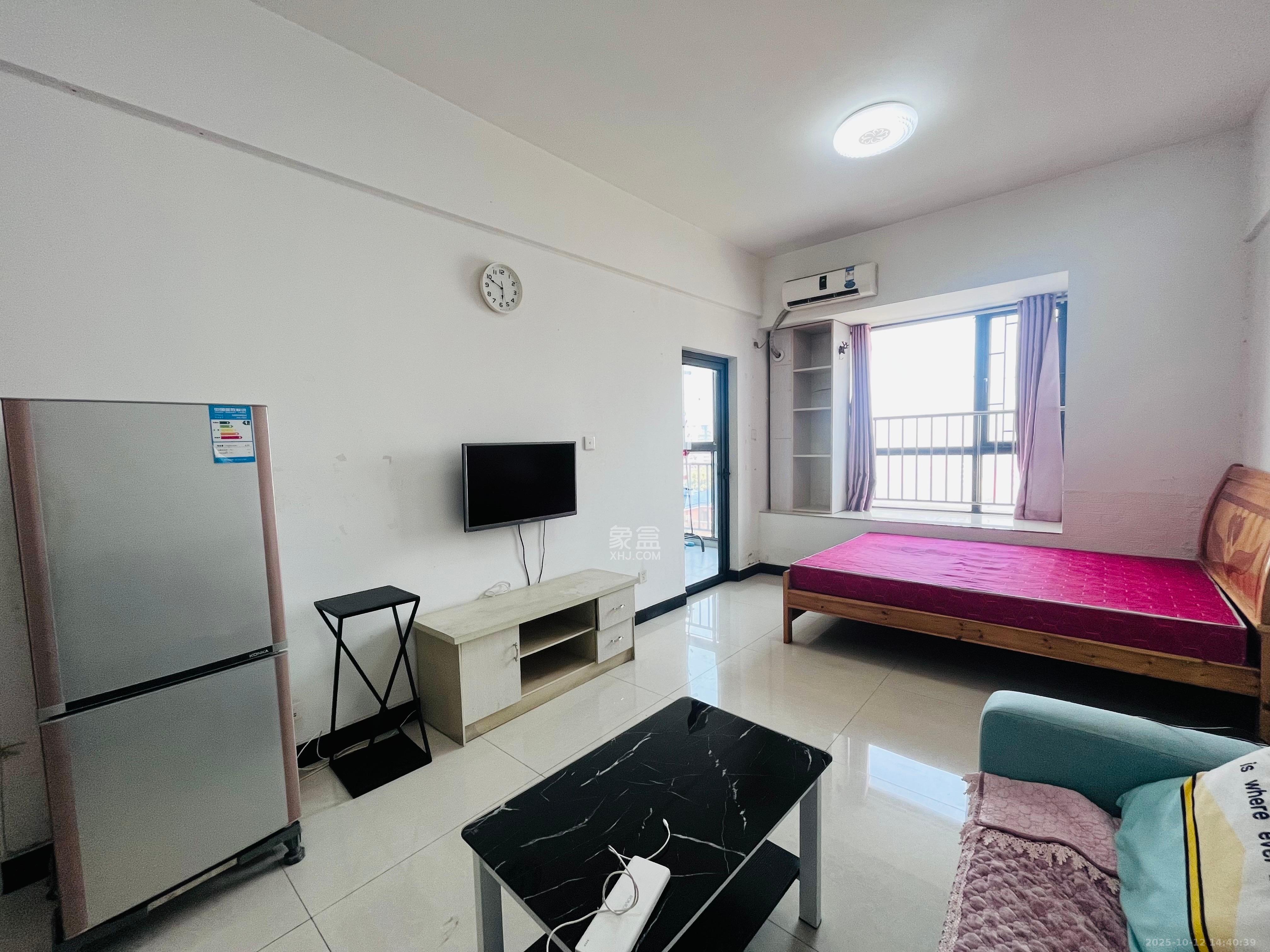 地华梅溪湖畔 1室1厅1卫 1600.0元/月 地华梅溪湖畔 1室1厅1卫 1600.0元/月室内图