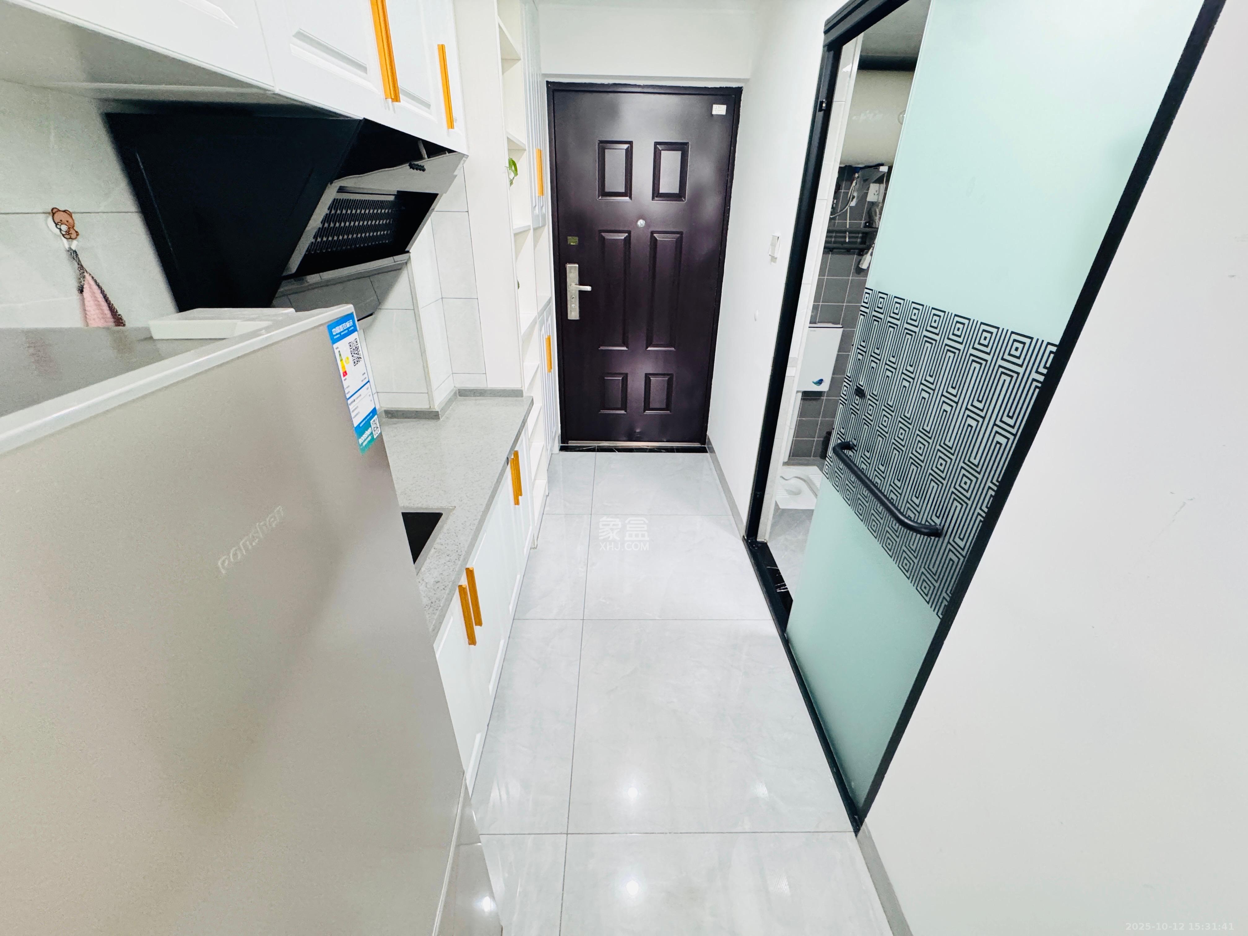 保利麓谷林语I区  1室1厅1卫    1500.0元/月室内图