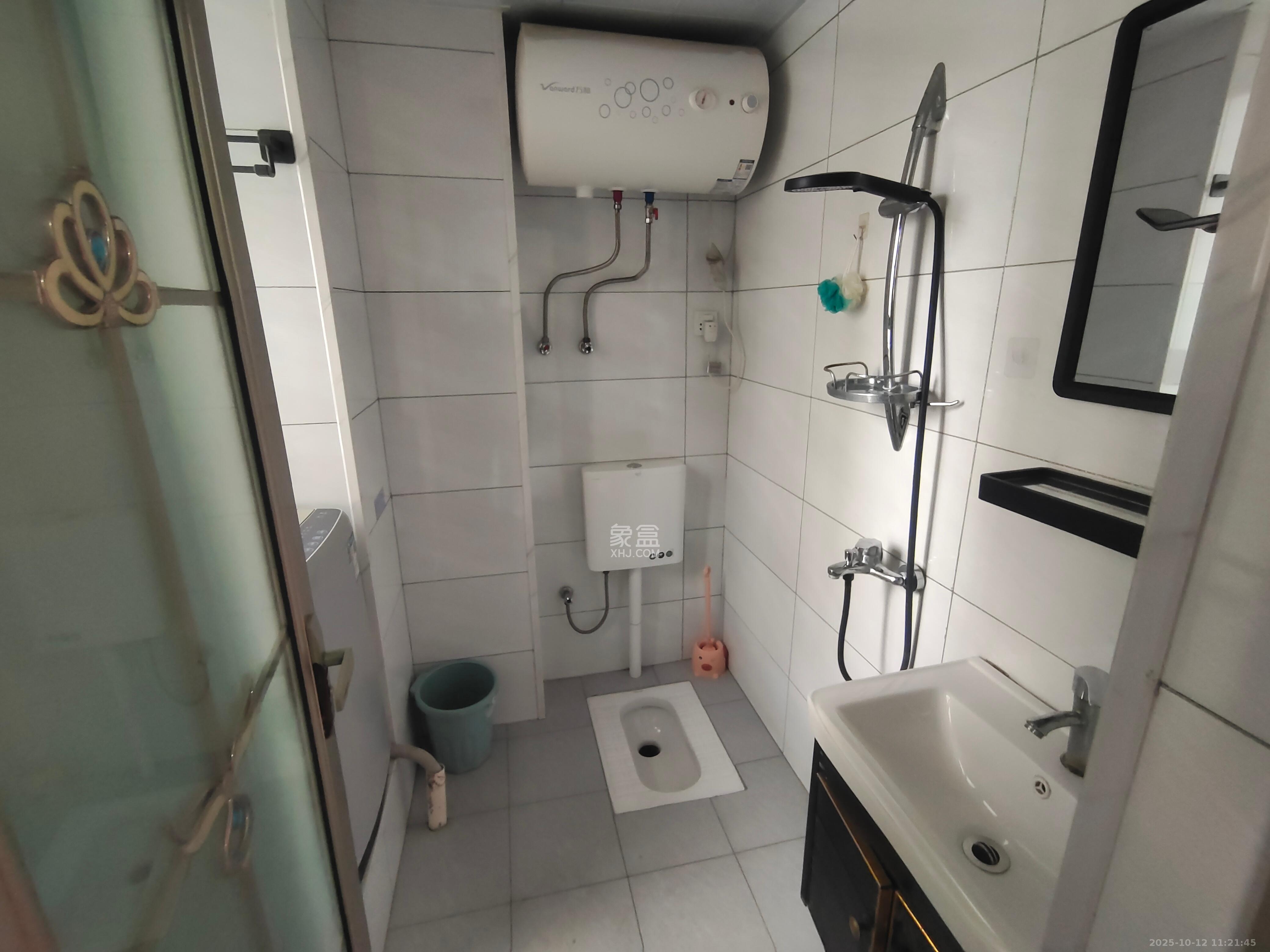 和康园小区  1室1厅1卫    1300.0元/月室内图